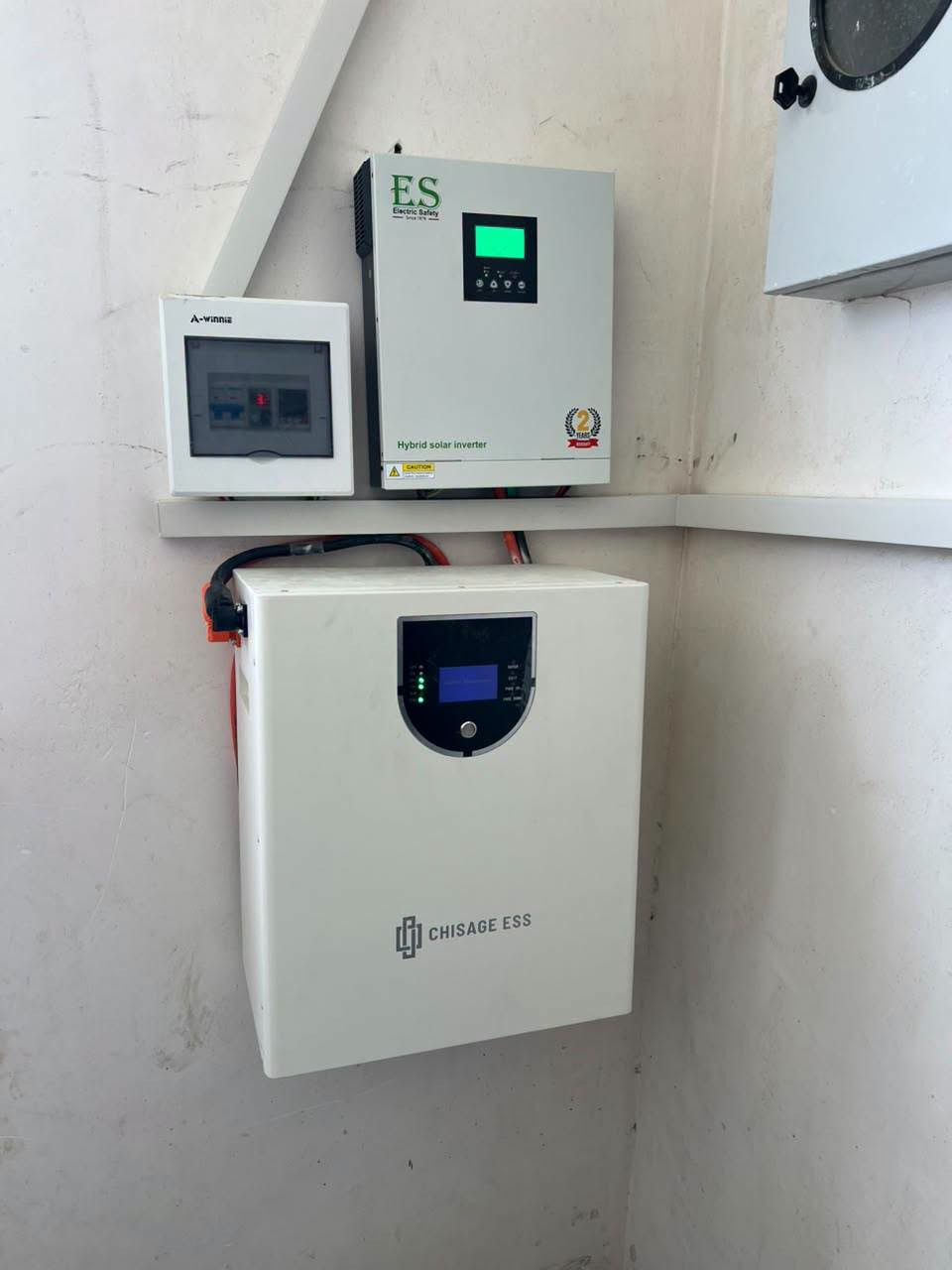 احد اعمالنا في قضاء مخمور سيد فرحان 
القراج قريه لزاكة
الواح عدد 4
انفيرتر 4KW 
بطاريه 8KW
الجودة ليست مجرد تركيب.. الجودة هي الاحترافية والاتقان في كل تفصيل! 🇾🇪
لأن نظام الطاقة الشمسية هو استثمار العمر لبيتك أو لعملك، فنحن لا نكتفي بتقديم أفضل الأجهزة فحسب، بل نضمن لك أعلى معايير الأمان والترتيب الجمالي داخل منزلك 🏪
الكادر المحترف هو من يضمن: الاستفادة القصوى من الطاقة، استقرار الأداء على المدى الطويل، تقليل الأعطال ورفع كفاءة الاستثمار.

في شركة رياض المنيف واخوانه لحلول الطاقة الشمسية   نؤمن أن قوة أي منظومة تبدأ من الأيادي التي تنفّذها، ولهذا نعتمد على كادر متخصص يعمل وفق معايير مدروسة في كل مرحلة من مراحل التنصيب.

لأن الطاقة النظيفة لا تتحقق بالصدفة…
بل تُبنى بخبرة بشرية حقيقية.

للاستفسار والتواصل المديرالتنفيذي أستاذ رياض
📞 ***********
      ***********
https://www.facebook.com/share/17jWrTtY8z/
في حالة وجود خلل اتصل واتساب وستحل مشكلتك على يد مهندس
المهندس الفني  ومدير المبيعات عبدالله المنيف الجبوري  
***********
فرعنا الثاني محافظة صلاح الدين قضاء بيجي منطقة البعيجي بأدارة استاذ وعد
***********
***********
فرعناالثالث ناحية القيارة دورالقاعدة الشارع العام مجمع الصالح التجاري
بأدارة محمد الصالح
***********

#شركة رياض المنيف واخوانه لحلول الطاقة المتجددة
الجودة ليست مجرد تركيب.. الجودة هي الاحترافية والاتقان في كل تفصيل! 🇾🇪
لأن نظام الطاقة الشمسية هو استثمار العمر لبيتك أو لعملك، فنحن لا نكتفي بتقديم أفضل الأجهزة فحسب، بل نضمن لك أعلى معايير الأمان والترتيب الجمالي داخل منزلك 🏪
الكادر المحترف هو من يضمن: الاستفادة القصوى من الطاقة، استقرار الأداء على المدى الطويل، تقليل الأعطال ورفع كفاءة الاستثمار.

في شركة رياض المنيف واخوانه لحلول الطاقة الشمسية   نؤمن أن قوة أي منظومة تبدأ من الأيادي التي تنفّذها، ولهذا نعتمد على كادر متخصص يعمل وفق معايير مدروسة في كل مرحلة من مراحل التنصيب.

لأن الطاقة النظيفة لا تتحقق بالصدفة…
بل تُبنى بخبرة بشرية حقيقية.

للاستفسار والتواصل المديرالتنفيذي أستاذ رياض
📞 ***********
      ***********
https://www.facebook.com/share/17jWrTtY8z/
في حالة وجود خلل اتصل واتساب وستحل مشكلتك على يد مهندس
المهندس الفني  ومدير المبيعات
عبدالله المنيف الجبوري  
***********
فرعنا الثاني محافظة صلاح الدين قضاء بيجي منطقة البعيجي بأدارة استاذ وعد
***********
***********
فرعناالثالث ناحية القيارة دورالقاعدة الشارع العام مجمع الصالح التجاري
بأدارة محمد الصالح
***********

#شركة رياض المنيف واخوانه لحلول الطاقة المتجددة

