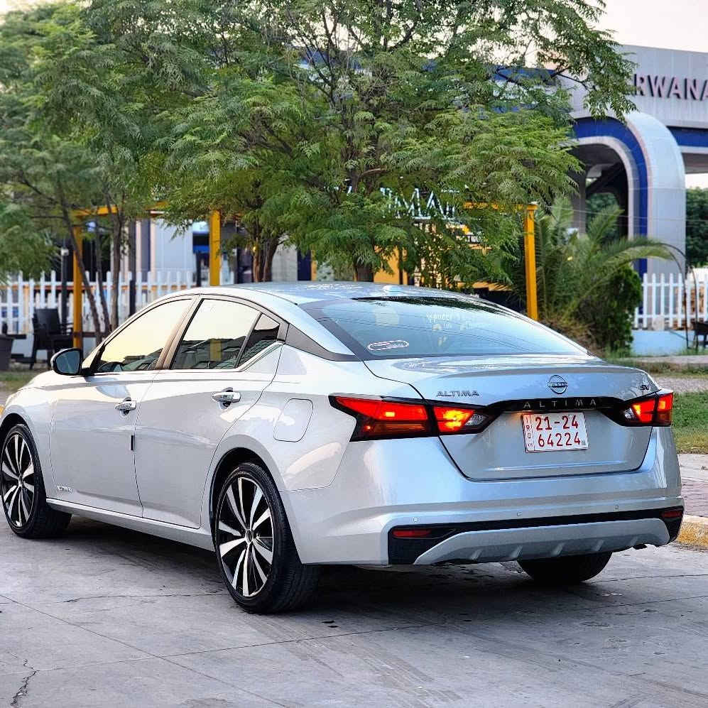 Nissan altima SV 2023
ژمارە کاتی

ڕەفزی مرور 

بۆنید و چاملخی بۆیاخە 

٣٨هەزار ڕۆیشتووە

نرخی 97 گەلا

کەلار 

*********** كالار, السليمانية
