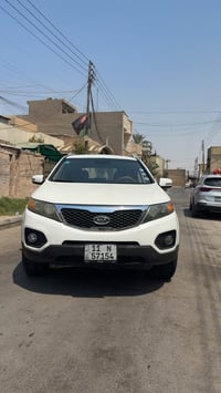 كيا سورنتو للبيع  2011 رقم بغداد  حادث واكع شي ع قمارة ابيع صبغ عام وس...