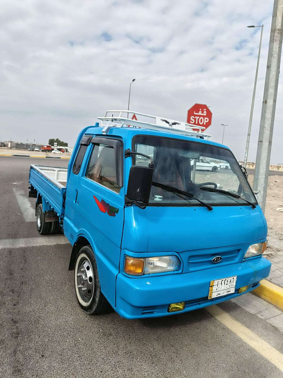 السلام عليكم للبيع كيه بنكو ٩٥لسياره خير من الله رقم نجف  مشروع وطني كير وشاصي ومحرك كفاله عامه تخم تاير جديد لمكان بصره***********
