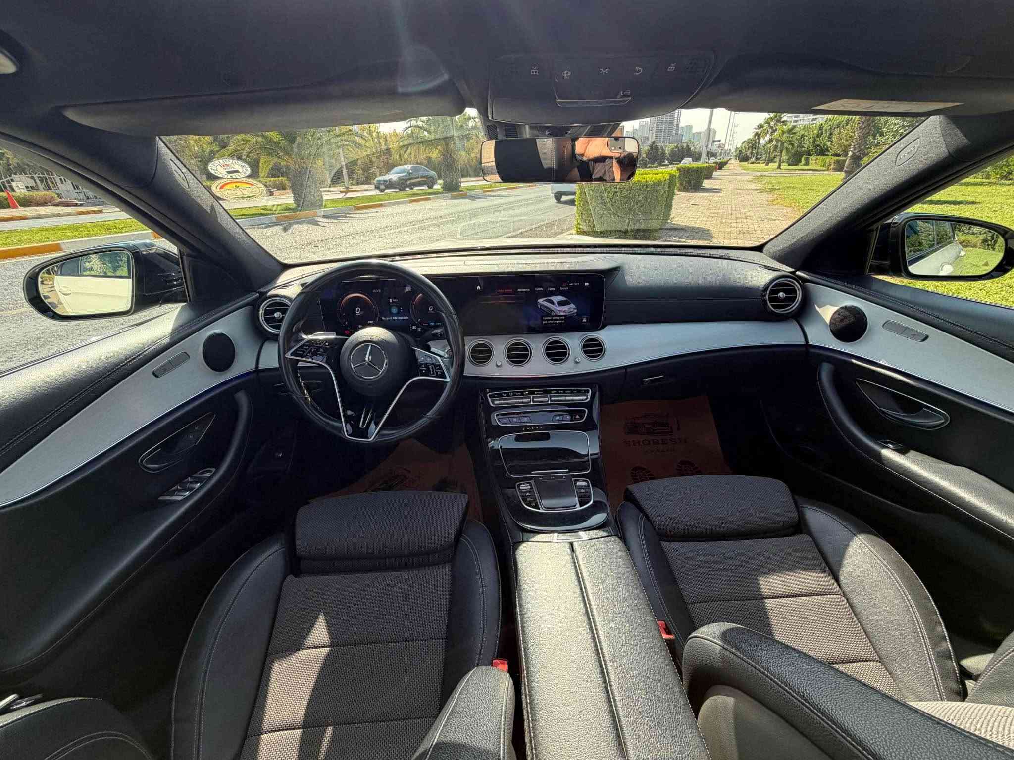 Mercedes E200 
2021 
Panorama 
Sanduq shaft 
Ward almani  Zaman 
Be boyax 
120 hazar km royya 
Masafat full 
S3r 310
*********** أربيل, العراق
