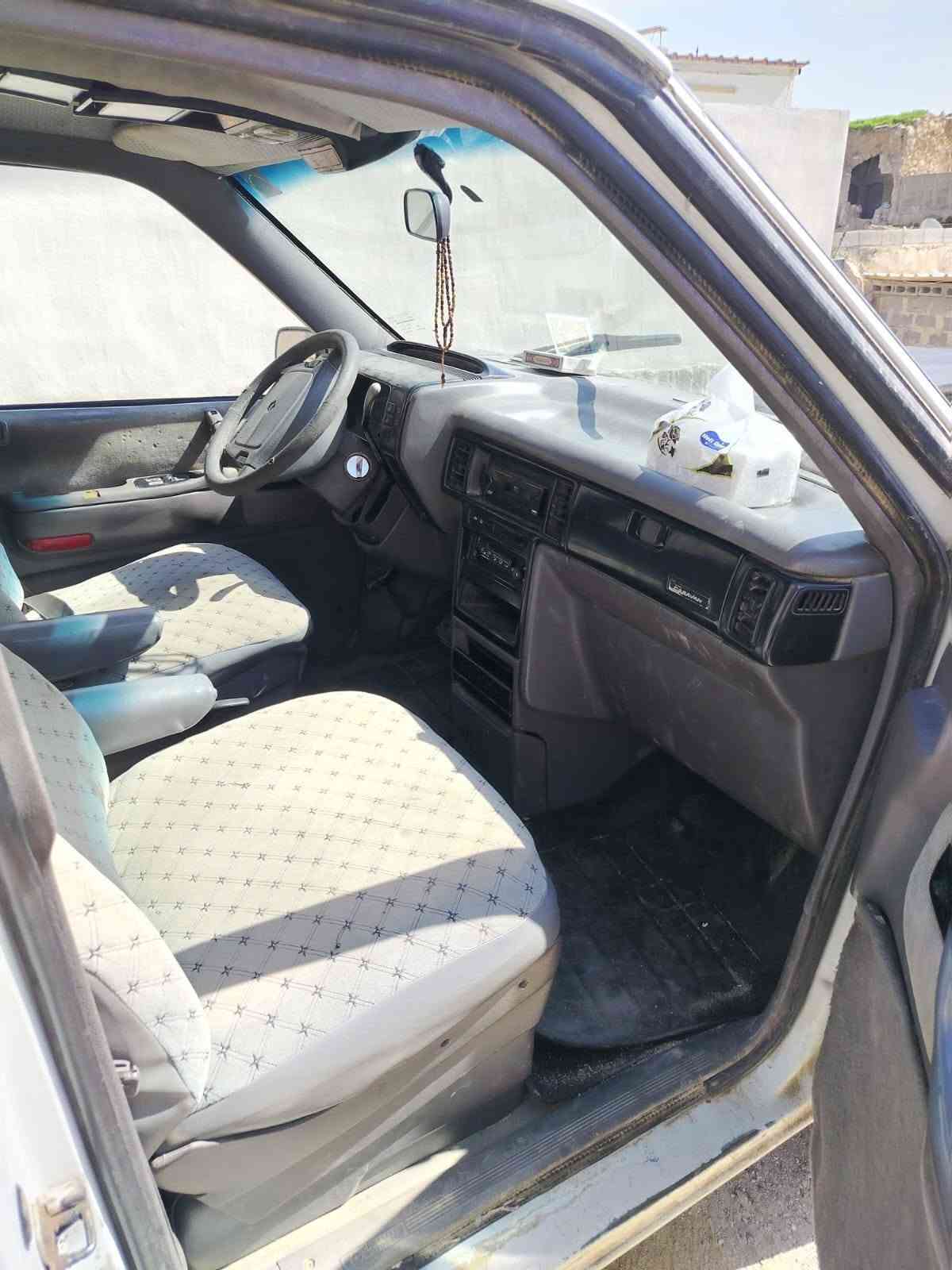 سياره كلايزر خصوصي ابيض اللون رقم كركوك رقم دولي شرط تحويل مشروع وطني موديل 1993 سعر 45 وبي مجال اتصال على الرقم ***********
