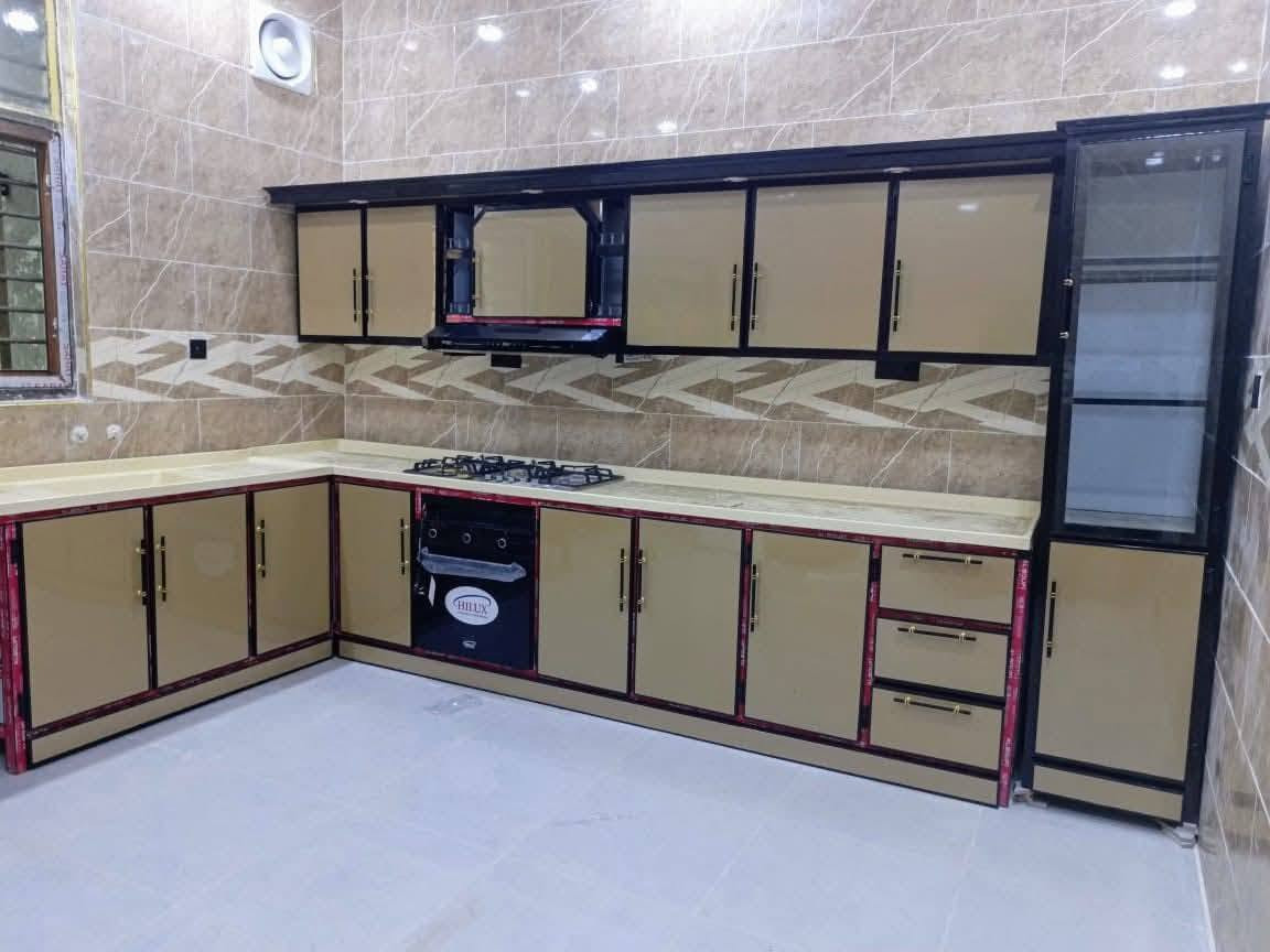ابو ادم لعمل كاونترات المنيوم #والكناتير  المنيوم. #وجزامات#حسب #الطلب سعر المتر 120 بالنقط سعر المتر بالقسط 150الف تركي درجة أولى للاستفسار والطلب مراسلة الصفحة أو اتصال 📞 ع الرقم *********** العنوان بعقوبة سوق والطيور مدخل شارع مصرف الفاروق من جهة السوك يتوفر WhatsApp
