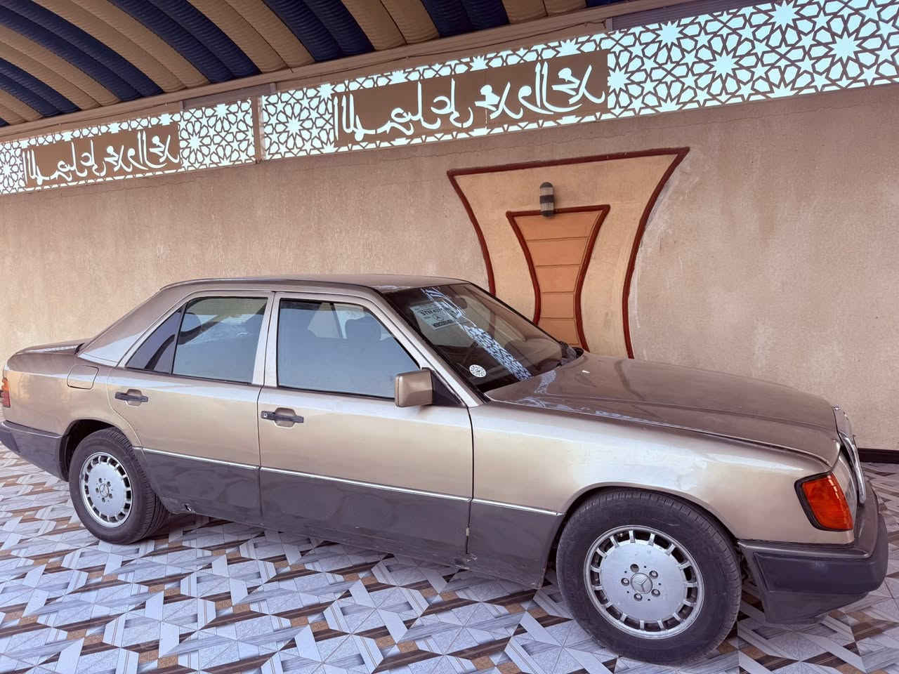 سلام عليكم مارسدس دب مديل 87بصره رقم انكليزي لل28مكينه فيفيتي شرط لا تنقيص ولا تبخير كير حداده تخم تايرسياره مكفوله من الضربه ونقل والكص صبغ عام سياره جاهزه من كلشي اي نقص مابيهه تبريد خير من الله سعر السياره 43وبيهه مجال رقم الهاتف ***********
