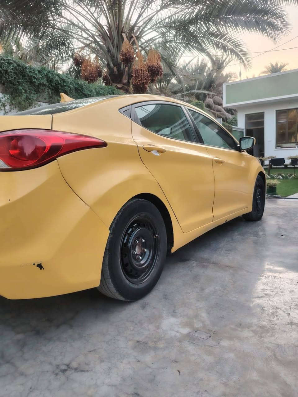النترة مضلع موديل ١٢  تخم تاير كير مكينة مكفولات تبريد ثلج صدر جديد جديد سيارة ما بيهة تبديل ضاربتهة من مريكة قبق جنطة مصلح نفسة سيارة ما بيهة نقص برغي بيهة تلاحضات بسيطة حيل سيارة بسمي سنوية جديدة السعر ٨٥ بيهة مجال  مكاني واسط صويرة***********
