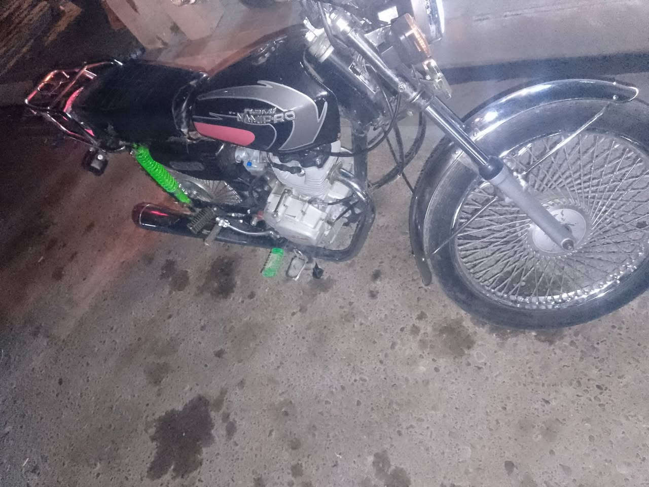 نامي برو 4كيرمحرك كهربائيات كله شغال محرك اخرس موديل 20فول نشاط كلجات دبلات تخم تاير كله جديد 350سعربي مجال ***********
