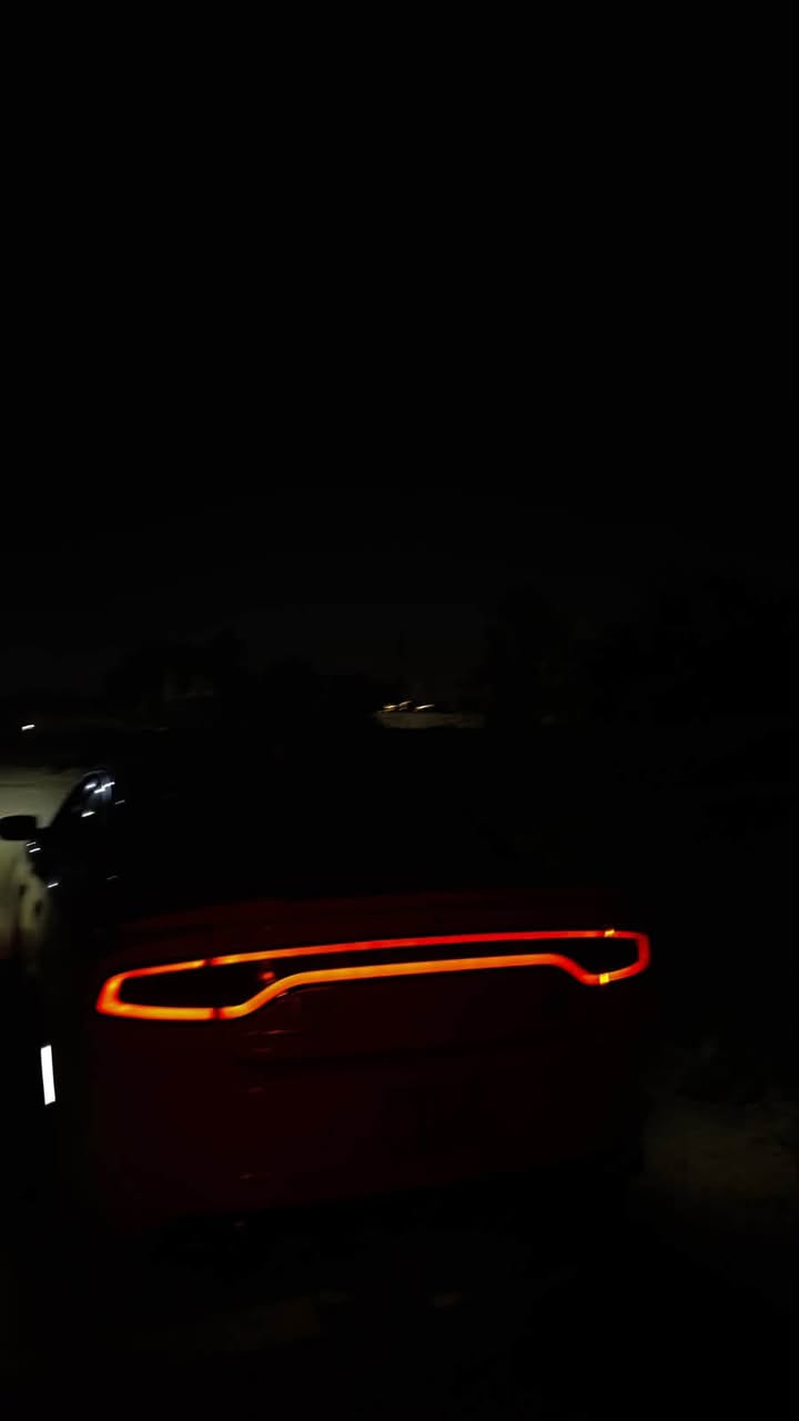 للبيع دوج جارجر
السلام عليكم جارجر 2016 SXT PLUS  خنك مواصفات بصمه فتحه شاشه جبيره نضام SRT غرفه ديتونا كشنات جلد كهرباء تدفئه كشنات حادثها سرقه بابين وجاملغ امامي وراجعات نفسهن بنيد محدث هيلكات بنيدها البلادي موجود 
سعرها 170 مكاني زيونه رقمي ***********

نص مكتوب في الصور:
- اخبطكم ادمركم 🤣🤣🤣
- غرفه دايتونه 😅 💋