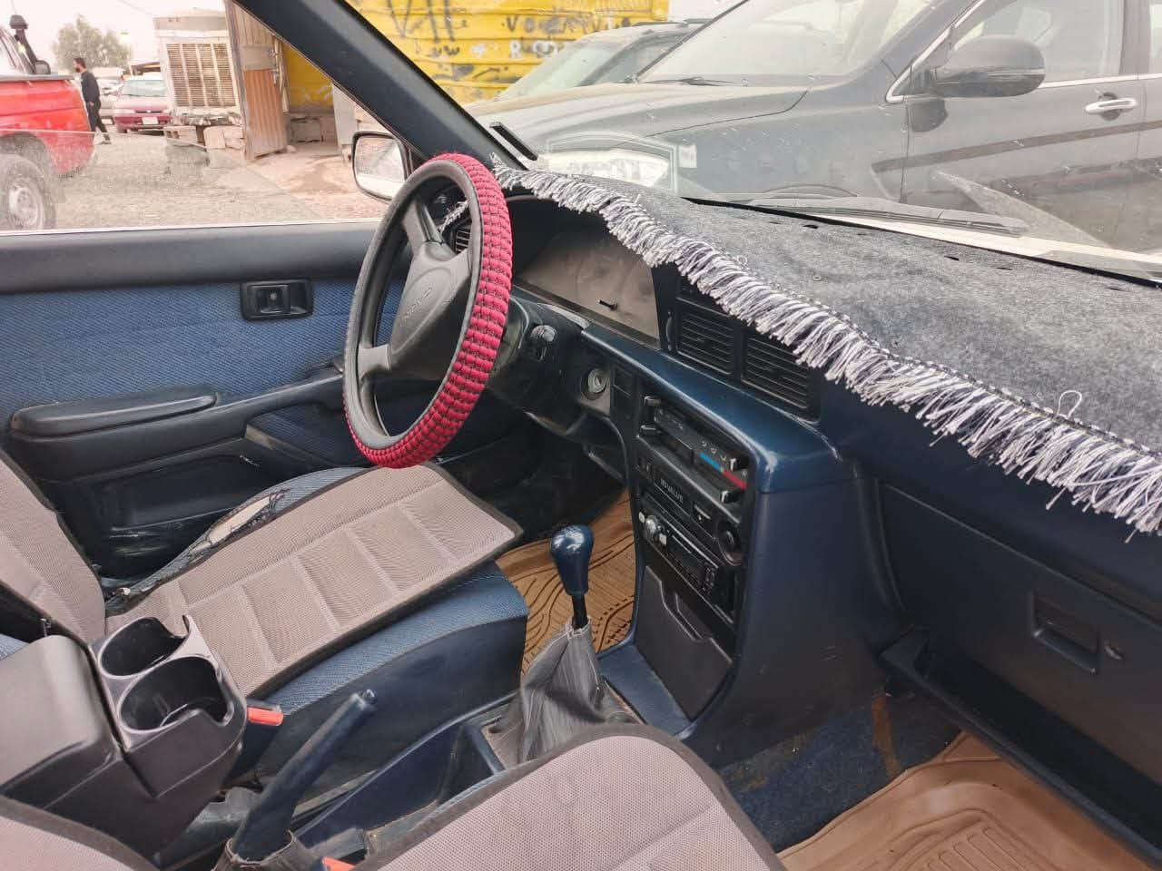 سلام عليكم ورحمة الله وبركاته سياره كورله مديل 92 محرك 1600 سياره دواخلهه كله نضيفات كله السياره بلاد ما بيهه اي نقص لايت شغال ماسحات شغال لايت بيه تدفئه تبريد عوزهه بس غاز السياره ما بيهه اي نقص سعر 35وبيهه مجال بسيط  رقم الهاتف ***********
