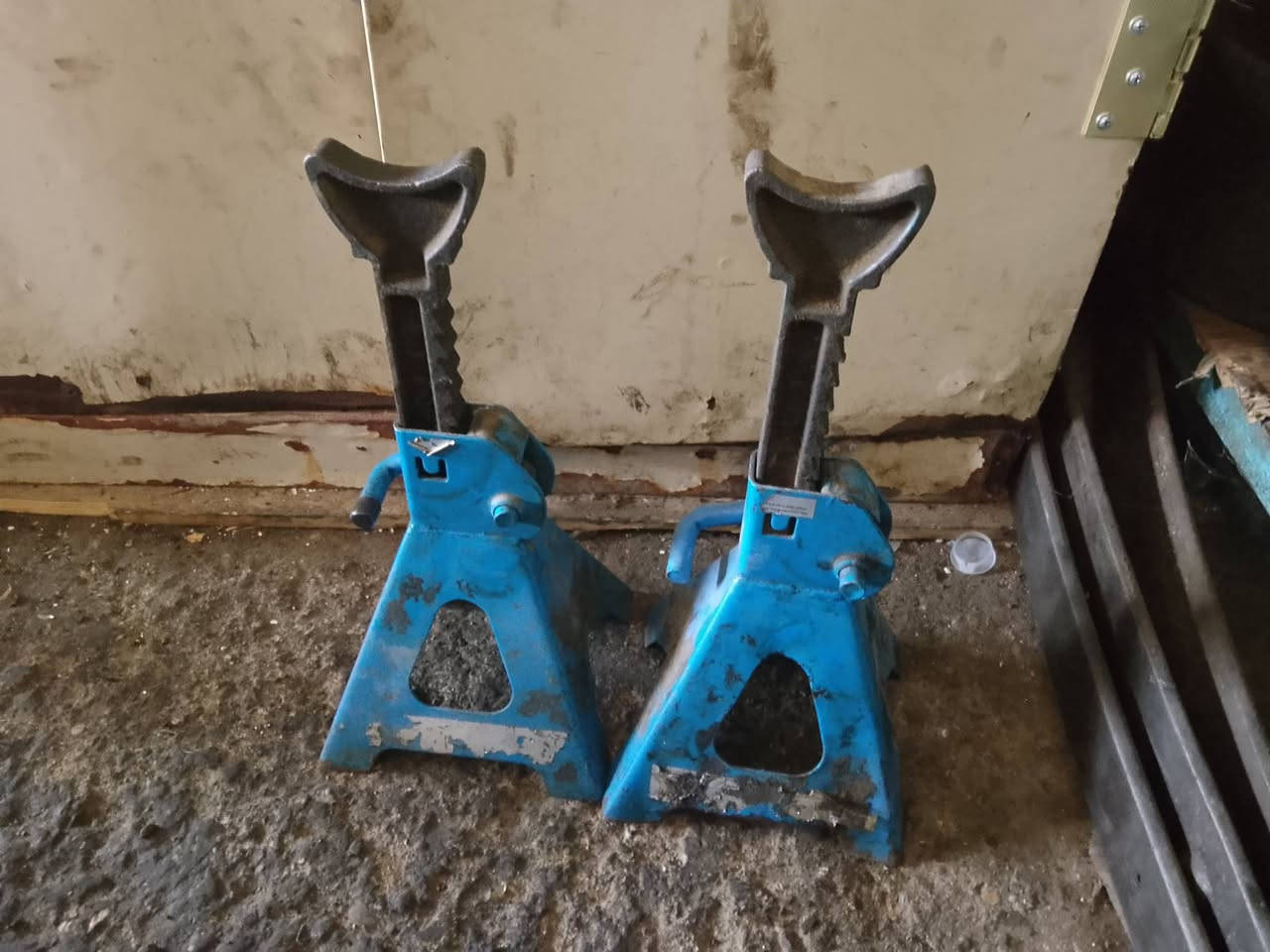 جكات للبيع      سعر مناسب.    مكان بغداد 
بغداد ***********
