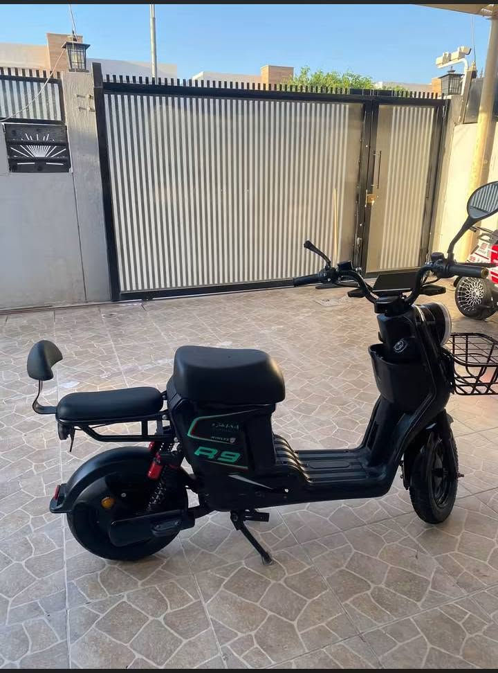 ار 9 للبيع كهرباء يا شغاله خمس بطاريات 350بي مجال *********** اتصل
