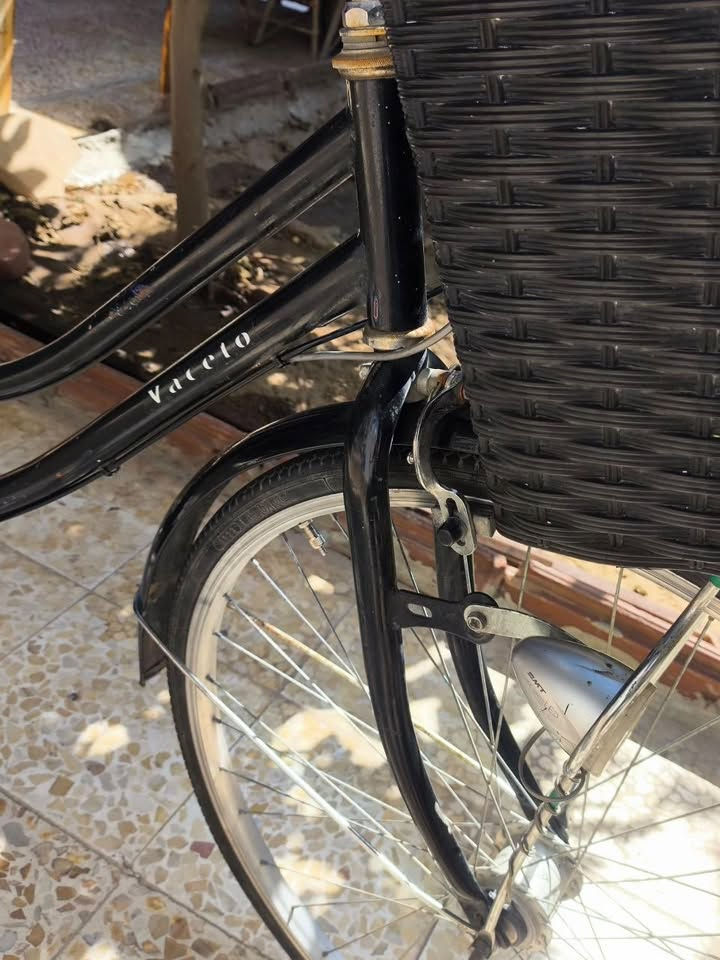 عبدالحليم نوع Vaceto
حجم 27 موديل 2018
بريك خلفي بنز وامامي طوق شغال 
نظافة 85% 
العجلات سليمات ما بيهم اي عطل 
فقطا البايدار بي ملعب بسيط ما يكلف3الاف تقريبا 
السعر 85 وبي مجال للطيبين 
عنوان قوسيات 
للاتصال ***********

