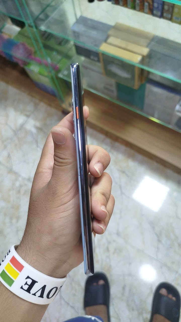 كامون 40 برو 5G • ذاكرة ٢٥٦ • كاميرا خربانه