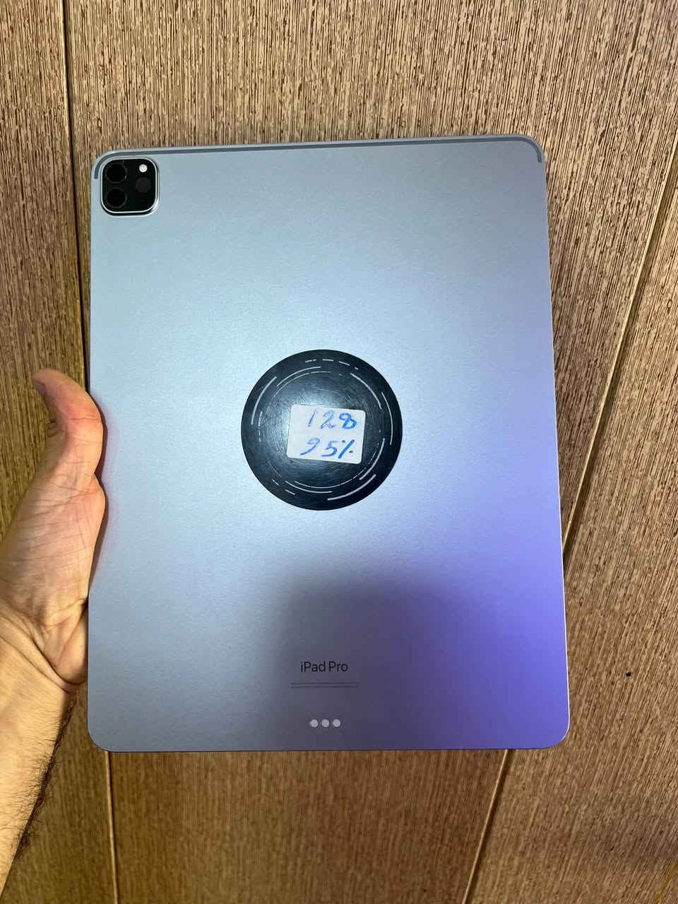 أيباد برو m2 2022 
حجم 12.9
بطارية 95%
ذاكرة 128
الجهاز كلش نضيف لدرجه
بدون ملحقات فقط شاحنة أصلية
السعر ٩٥٠ وبيه مجال قليل
عنواني بابل الحصوه 
رقمي ***********
