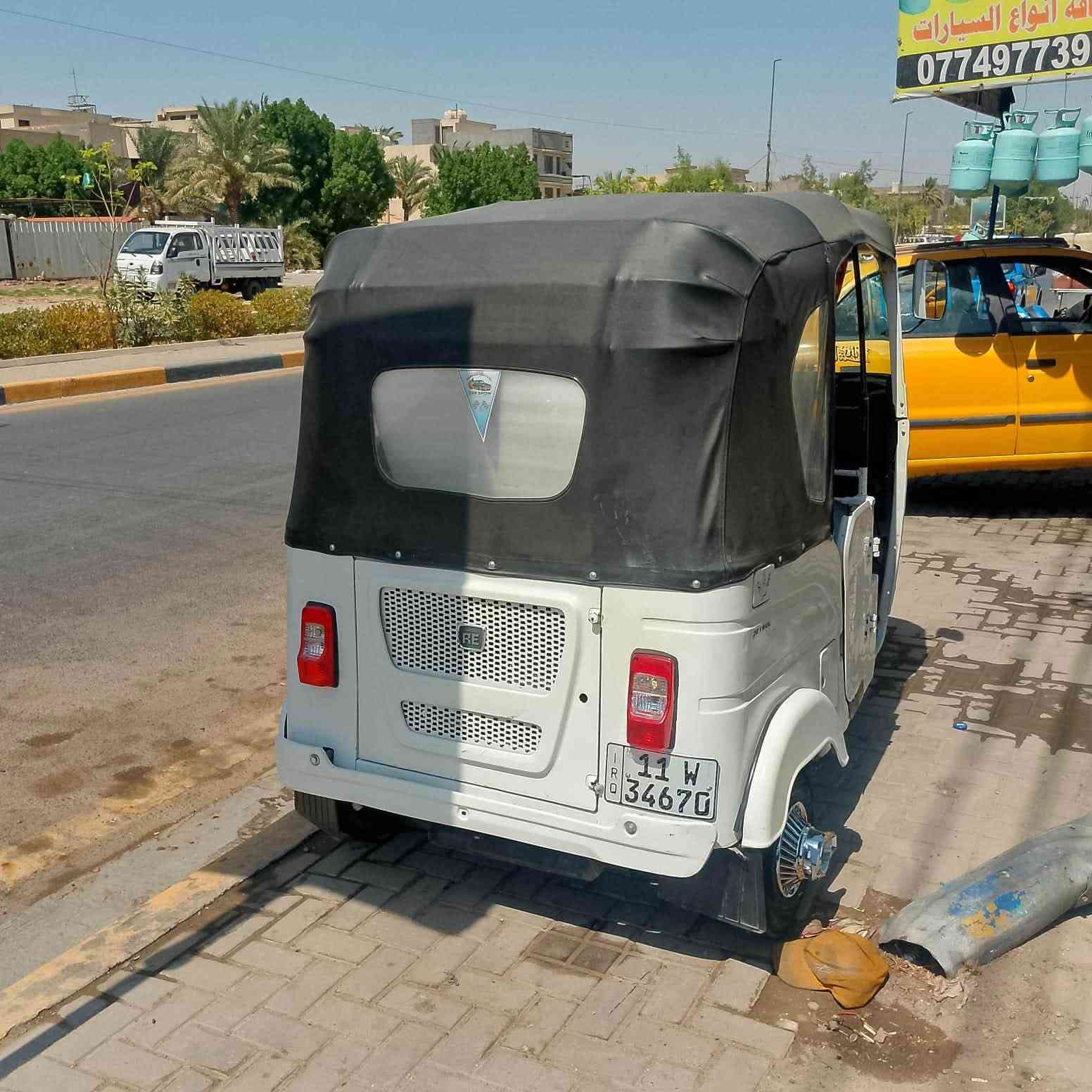 السلام عليكم تكتك للبيع مديل 22 مرقم نكليزي هزه جديده التكتك كلش نضيفه مكينه كير تراي يخبلن التكتك جاهزه مسجل دوشمه كبات لايت زنون السعر 8 و 100 الشراي يتصل ويدلل مكاني بغداد البياع ‭***********‬
