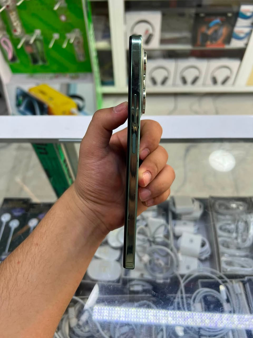 السلام عليكم جهاز تكنو سبارك20برو ذاكره256رام6+12 جهاز حيل نضيف او شرط السعر225الف مكاني موصل17تموز***********
