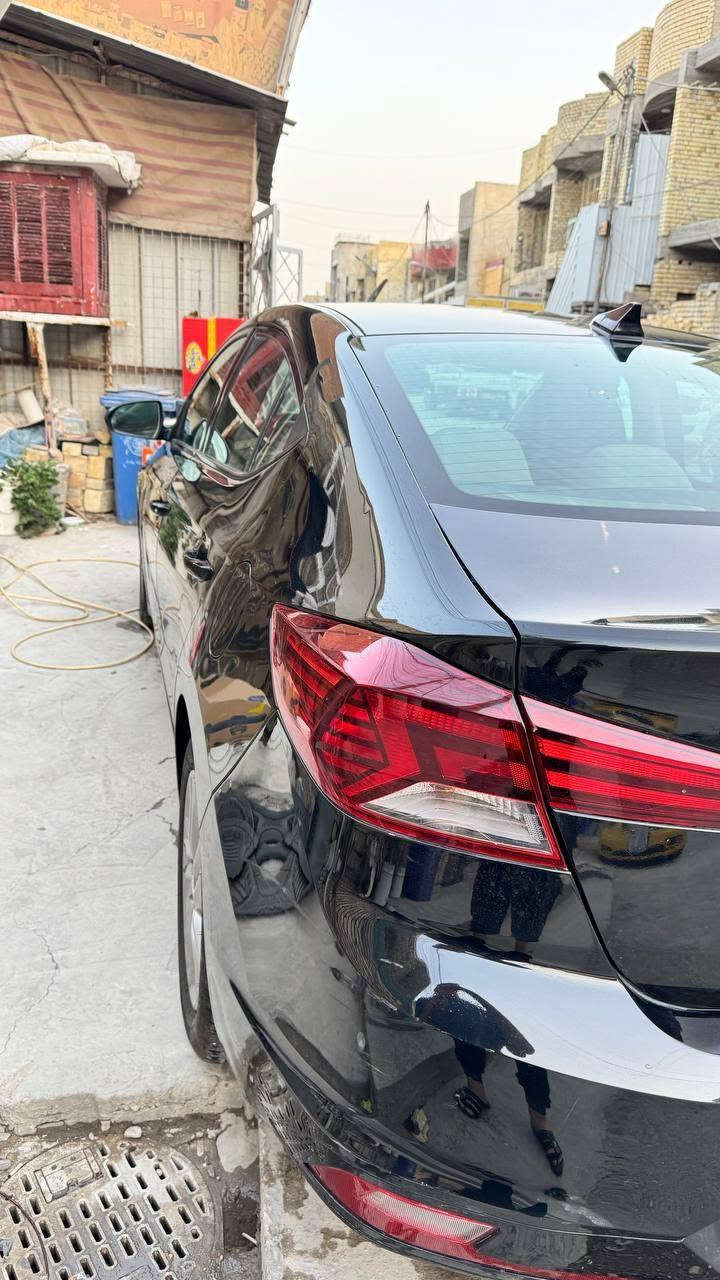 السلام عليكم الانتره 2019 امريكي رقم بغداد لون اسود
معوقين شهر 11 تصير حره 
حادثها بنيد تبديل وجاملغ الايمن 
مواصفاتها
تحديد مسار
مانع انزلاق
رادار جانبي +خلفي 
السعر105وبيها مجال  
للاستفسار الاتصال على الرقم 
مكاني بغداد حي جهاد 
***********
