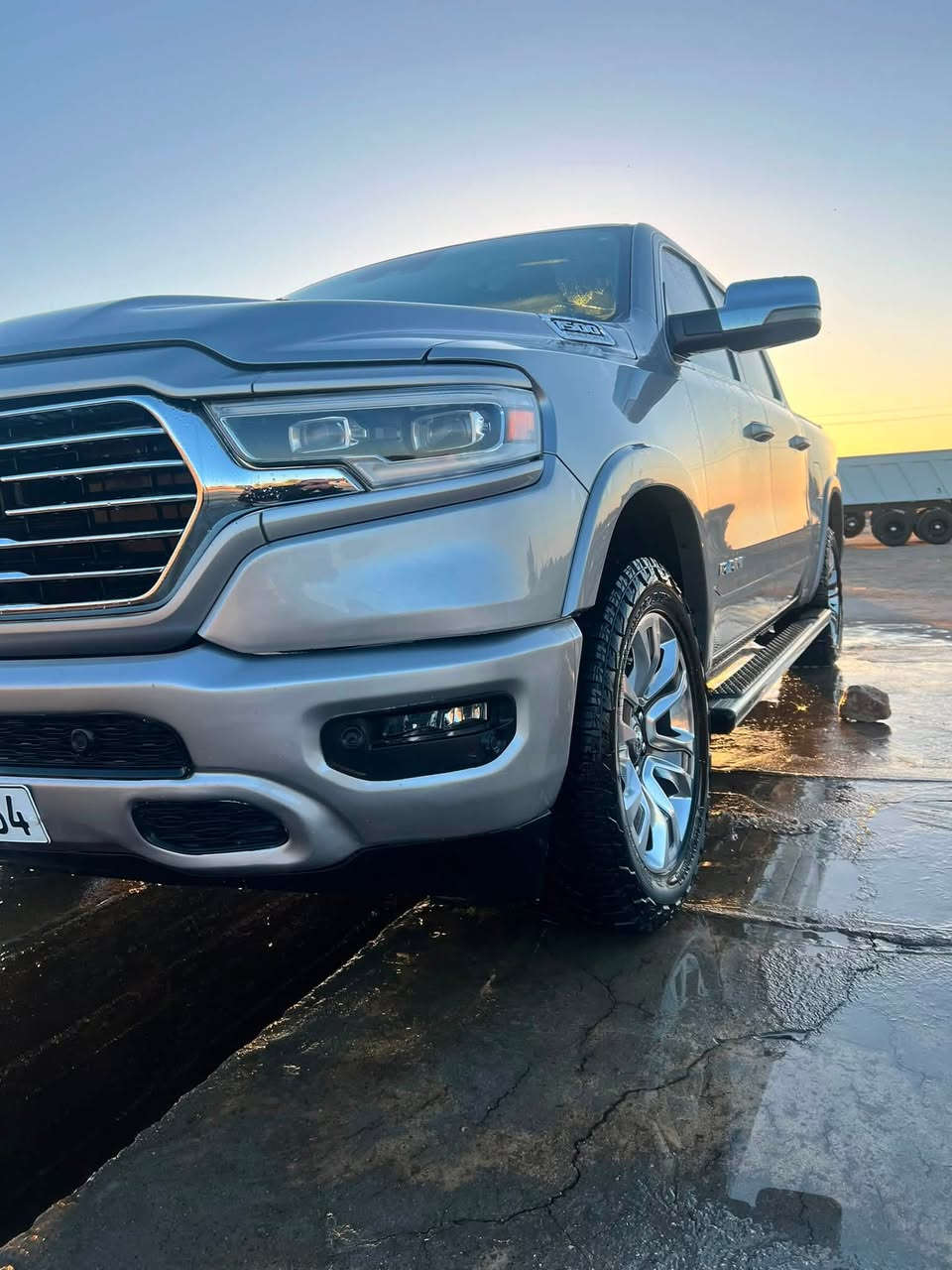 رام لمتد لونك  هورن
RAM LONGHORN LIMITED 2023
المواصفات موجوده بصور 
رقم اربيل باسمي 
تخويل تضليل 80‎%‎
السعر 380
ماشية 110 ألف كيلو 
حادثها جاملغ الأيمن ودعاميه بدون ارباك 
رقم الهاتف ***********
