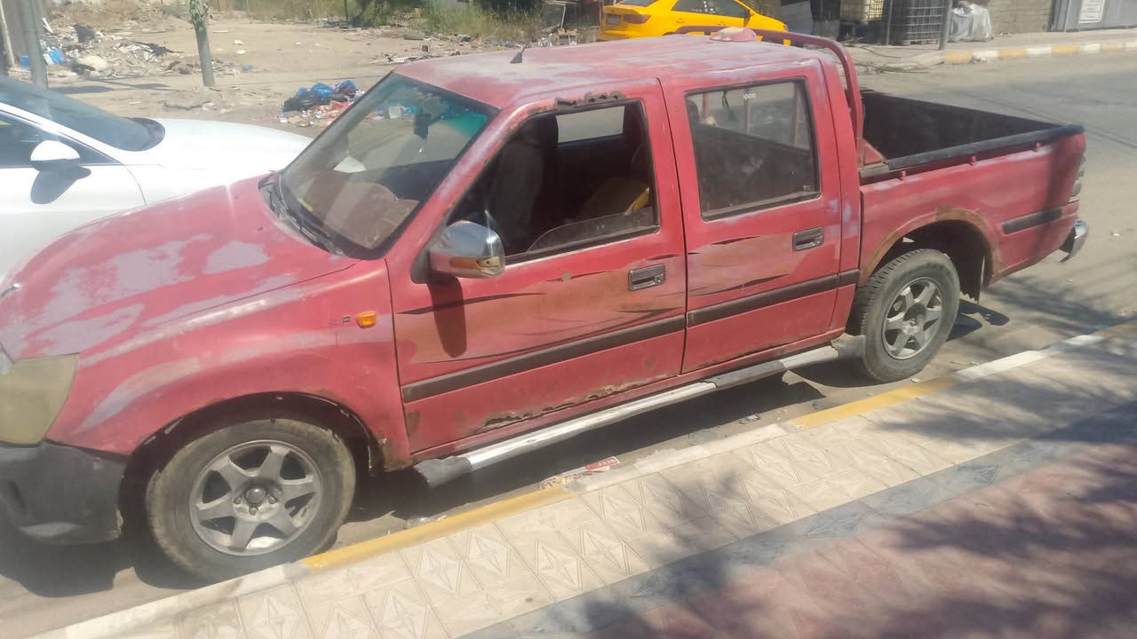 سيارة للبيع خير من الله مكينتها وأصوليه ب١٥بيها مجال  وشرط المداور راعيها موجود ***********
