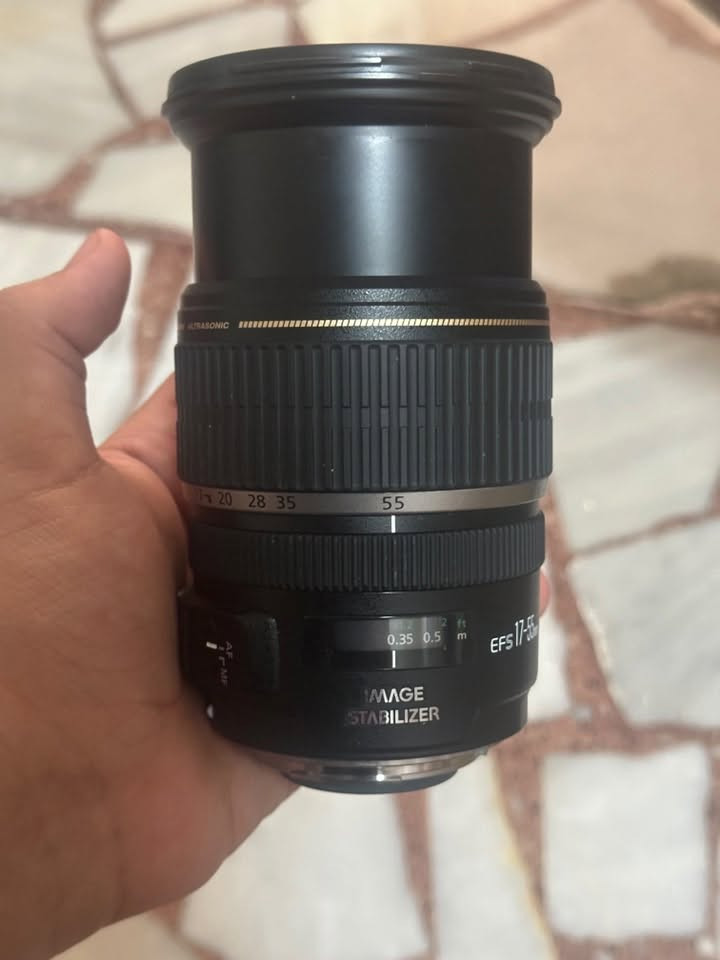 Canon efs 17-55 2.8
افضل عدسة زوم للكروب فريم
نظافة 100‎%‎ وياها الكبات ثنين وهود
سعرها 275 الف توصيل مجاني كل محافطات العراق
*********** واتساب
