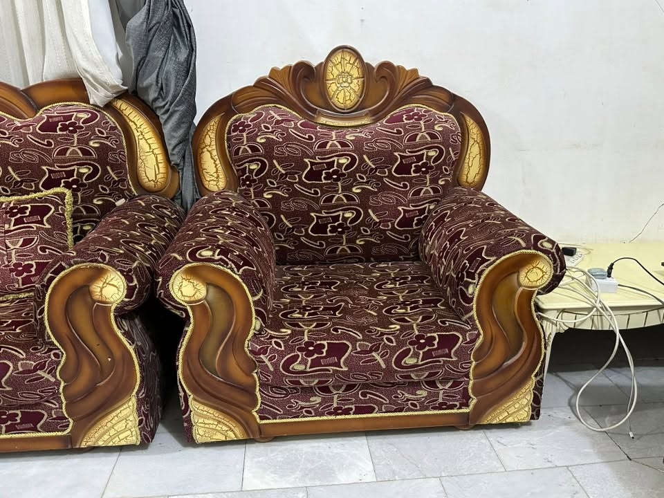 السلام عليكم تخم لبيع عدد 6المكان محاويل الاتصال والتواصل على رقم
***********
