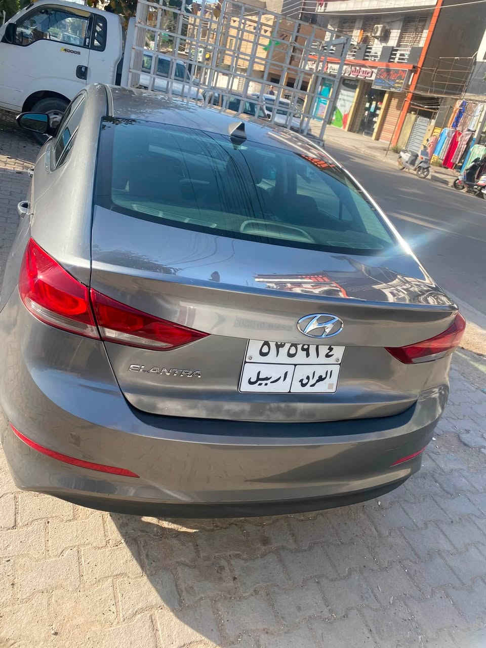 للبيع النترا موديل 2018 وارد امريكي صبغ فقط قبغ الجنطة رقمها اربيل سنوية ساقطة ب اسم شركة تريد وكالة تريد تحويل 
 مواصفاتها كامرة خلفية نقاط عمياء شاشة كبيرة تدعم ابل كار بلي واندرويد اوتو بلادي وباقي الامور معروفة
السيارة كير محرك تبريد كهربائيات كلها بلادي وبحالة ممتازة 
بيها شخوط ب الكشر موضحة ب الصور وشفة البنيد بيها تعديل ع البارد 
ماشية 80 ميل 
‎للتواصل
 ***********
