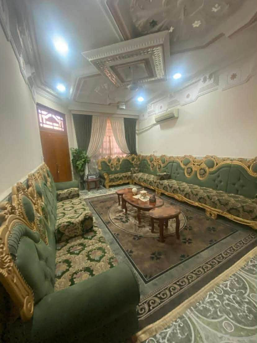 حي الحسين (التاسعة) • ٢٠٠م • ٤ غرف