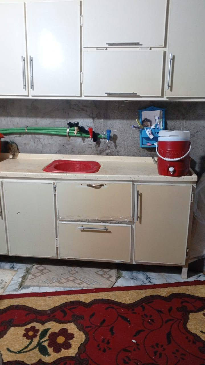 بيت البيع مساحة ٥٠ متر العنوان حي ميسان شارع زوار قديم يم سواق مبارك غرفه وصاله ومطبخ وصحيات معلومات اتصال ع رقم او مراسله واتساب ***********@ السعر ١٤ ونص بي مجال
