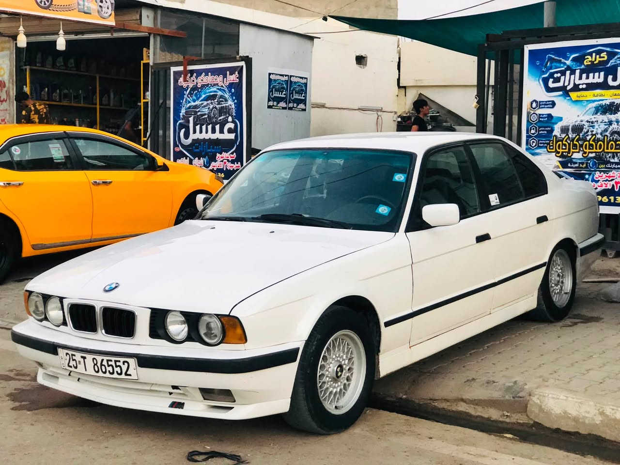 Bmموديل   ٩٢رقم سنويه جديد كوبون بنزين. عنده فول موسفات بدون مسرف  مكان كركوك  رقم موبايل. بي وتساب ***********

