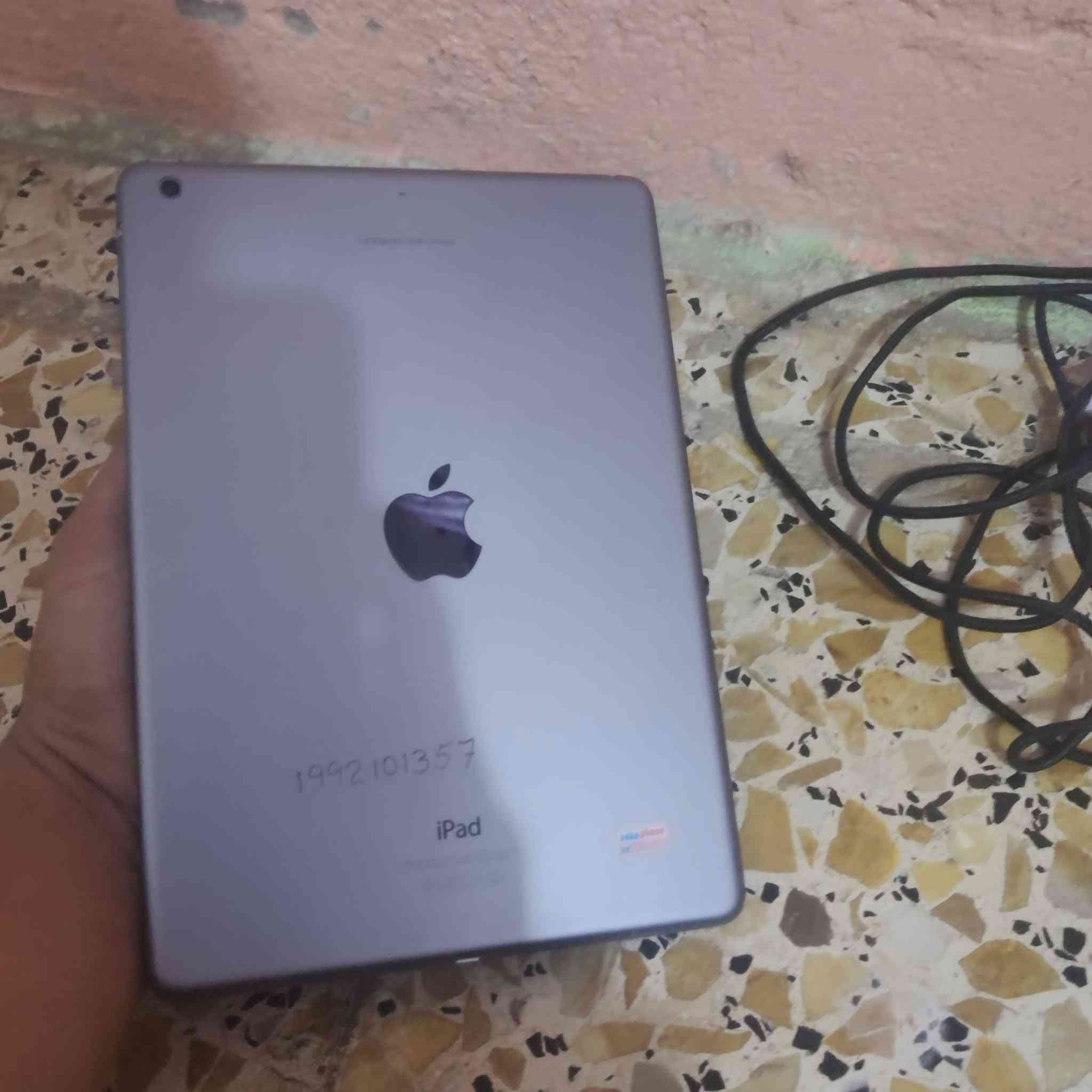 سلام عليكم ايباد اير ذاكرة ١٦ نضافته ٩٥ بل ميه كليشي ينزل وبي يوتيوب وتيك توك وفيس بوك وبي بعد برامج وذا تريد بعد نتزل حطله حساب ب ٥ بس شغله وحده بي شنو بطاريته تعبانه ٦٠ ٪
كامل ملحقات وذا تريد تبدله ب ١٠ أكثر شي ب ٢٠ بس مايحتاج تبدله حطه عله الشحن وادرس او باوع أفلام او مسلسلات سعره ٥٠ وبي مجال مكاني كربلاء امن الداخلي
رقم الهاتف 788 929 0951

نص مكتوب في الصور:
- الإعدادات تسجيل الدخول إلى الـ iPad إعداد App Store و iCloud والمزيد نمط الطيران Wi-Fi Ahmeed Bluetooth مقفل الإشعارات الأصوات عدم الإزعاج مدة استخدام الجهاز عام مركز التحكم شاشة العرض والإضاءة خلفية الشاشة Siri والبحث رمز الدخول البطارية حول عام الاسم iPad air إصدار البرنامج 12.5.8 اسم الطراز iPad Air رقم النموذج MD785X/B الرقم التسلسلي DMPRC20JFK10 الأغاني فيديوهات الصور التطبيقات 1 السعة 16 غ.ب. متوفر 7.7 غ.ب. عنوان Wi-Fi F4:5C:89:04:99:4C Bluetooth F4:5C:89:04:99:4D قانوني إعدادات ثقة الشهادة
- 12:47 ص سبت، 5 سبتمبر عام حول تحديث البرامج AirDrop Handoff تعدد المهام و Dock إمكانية وصول ذوي الاحتياجات الخاصة استخدام مفتاح التبديل الجانبي لـ: قفل التدوير صامت قفل التدوير متوفر في مركز التحكم. مساحة تخزين iPad تجديد التطبيقات في الخلفية التاريخ والوقت لوحة المفاتيح اللغة والمنطقة قاموس الإعدادات تسجيل الدخول إلى الـ iPad إعداد App Store و iCloud والمزيد. نمط الطيران Wi-Fi Ahmeed Bluetooth مشغل الإشعارات الأصوات عدم الإزعاج مدة استخدام الجهاز عام مركز التحكم شاشة العرض والإضاءة خلفية الشاشة Siri والبحث رمز الدخول البطارية