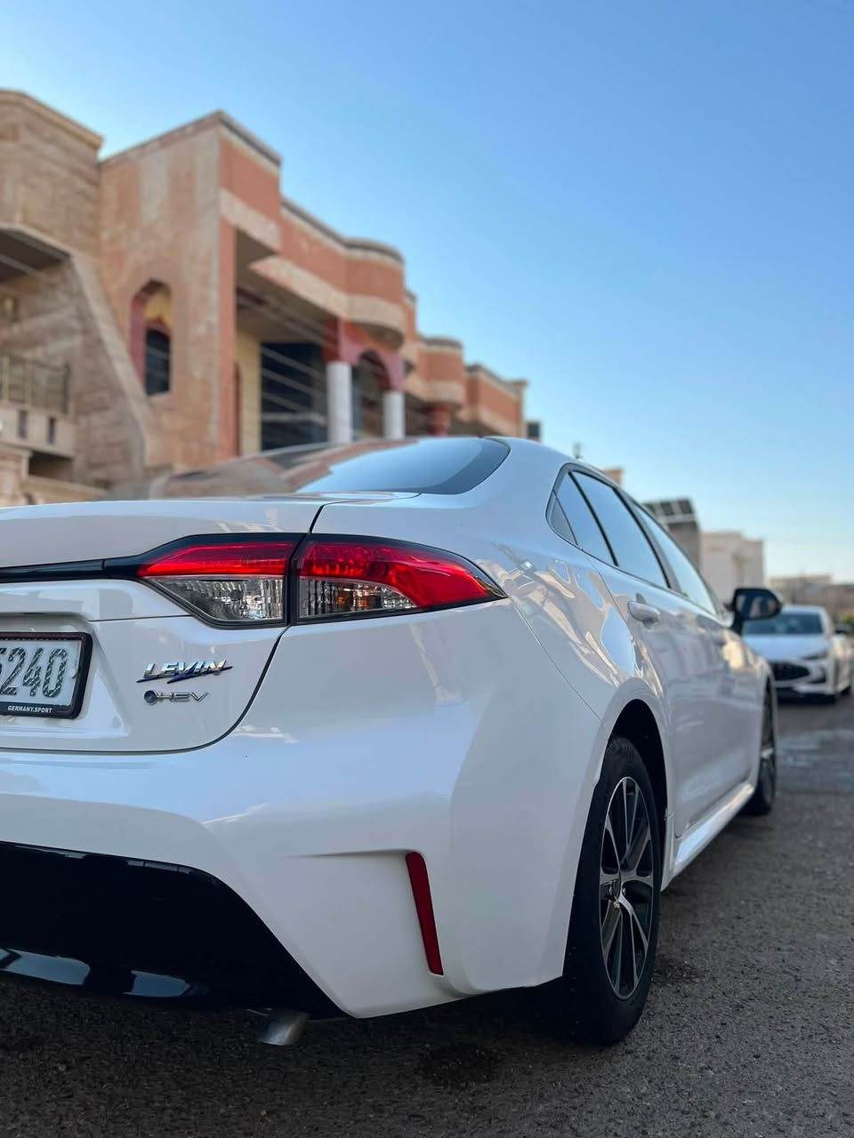 🚘 للبيع تويوتا كورولا 2024 هايبرد
✨ المواصفات:
• موديل 2024 هايبرد
• شكل أمريكي 🇺🇸
• داخلية احمر ❤️
• رقم بغداد
• تحويل مباشر
• ماشية 26,000 كم فقط
• كاميرا خلفية
• شاشة وسطية
• تحكم بالمقود
• تشغيل بصمة
• مثبت سرعة
• باقي المواصفات معروفه

📌 السيارة نظيفة جداً 

💰 السعر 152 مجال بسيط 

📞 ، التواصل ***********
