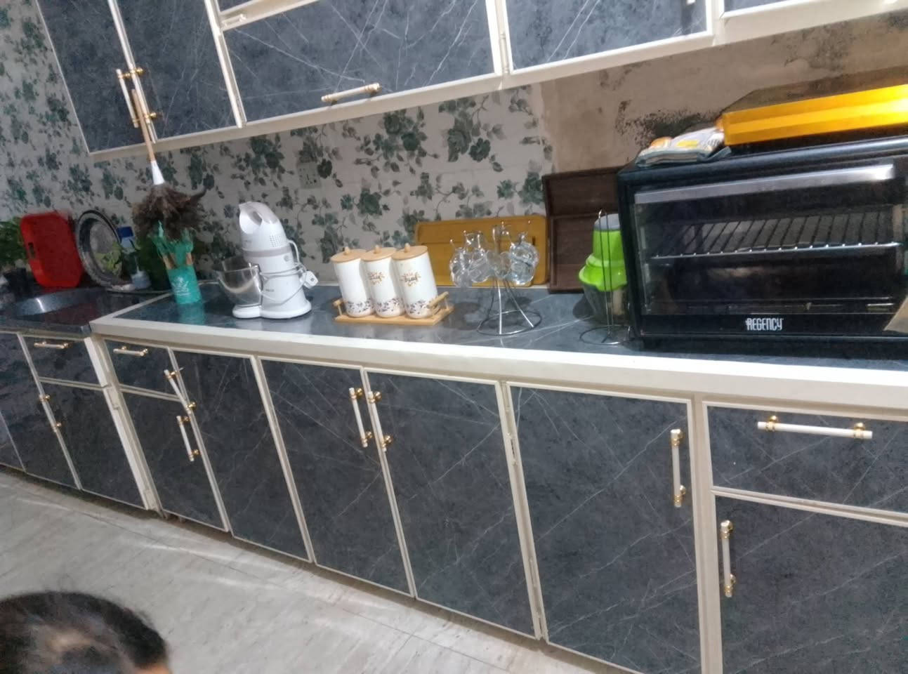 كاونتر استخدام قليل
سعر500اخذته ب650 جديد العنوان بغداد الشعب رقم ***********
