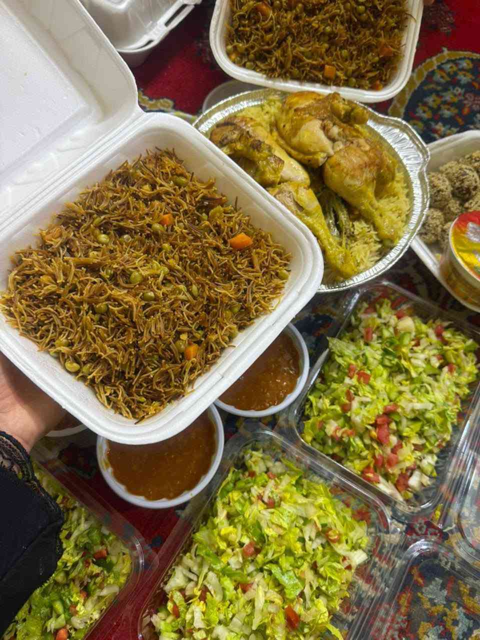 مستعدون لتجهيز الأكلات المنزليه 🌹😍
طبخ بيت متعوب عليه كادر نسائي مميز 🌹 
كلشي يجيكم مثل ماتردون طبخ كامل والطعم رائع الي يحب يحجز يثبت الحجز قبل يوم او يومين نستخدم لحم عراقي خالص والدجاج كذالك 
توجد خدمة توصيل مركز الناصريه الحجز واتساب او الصفحه الرئيسيه وتدللون ***********
مأكولات بركات ام البنين  في خدمتكم 🌹 
ارفعوا المنشور على حب محمد وال محمد 🙏
