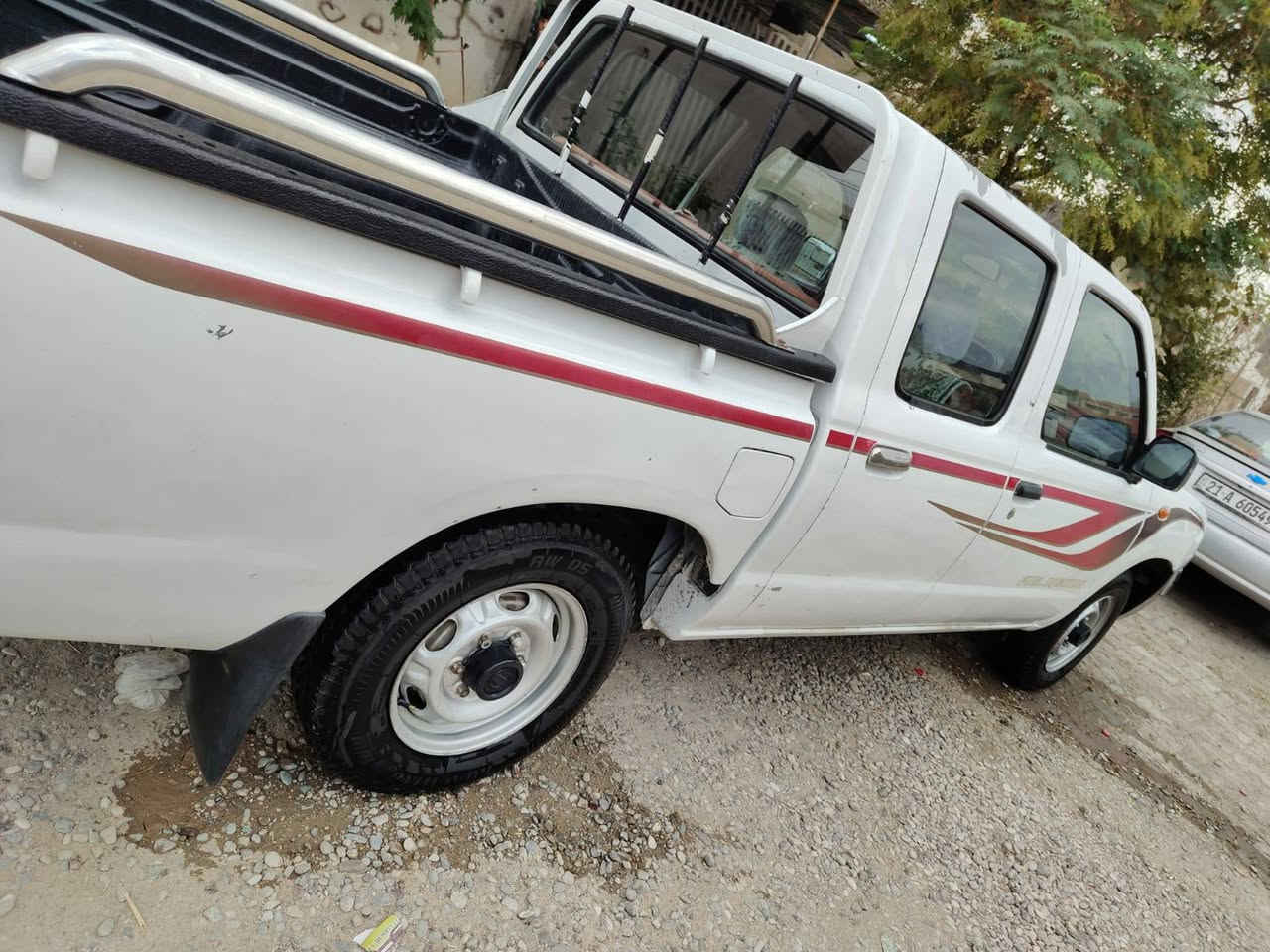بيك اب نيسان موديل 2007 تبريد لةكةل سويج تةقة و رةقة بةش تةنيا بونيتي بوياخة و بي ناو كرتنةوة دوبارجه ساردي هةيه تةنها دةركاي دواوة و بودي كةيةتي شوين كركوك بو زانياري زياتر بةيوةندي بكةن *********** كركوك, العراق
