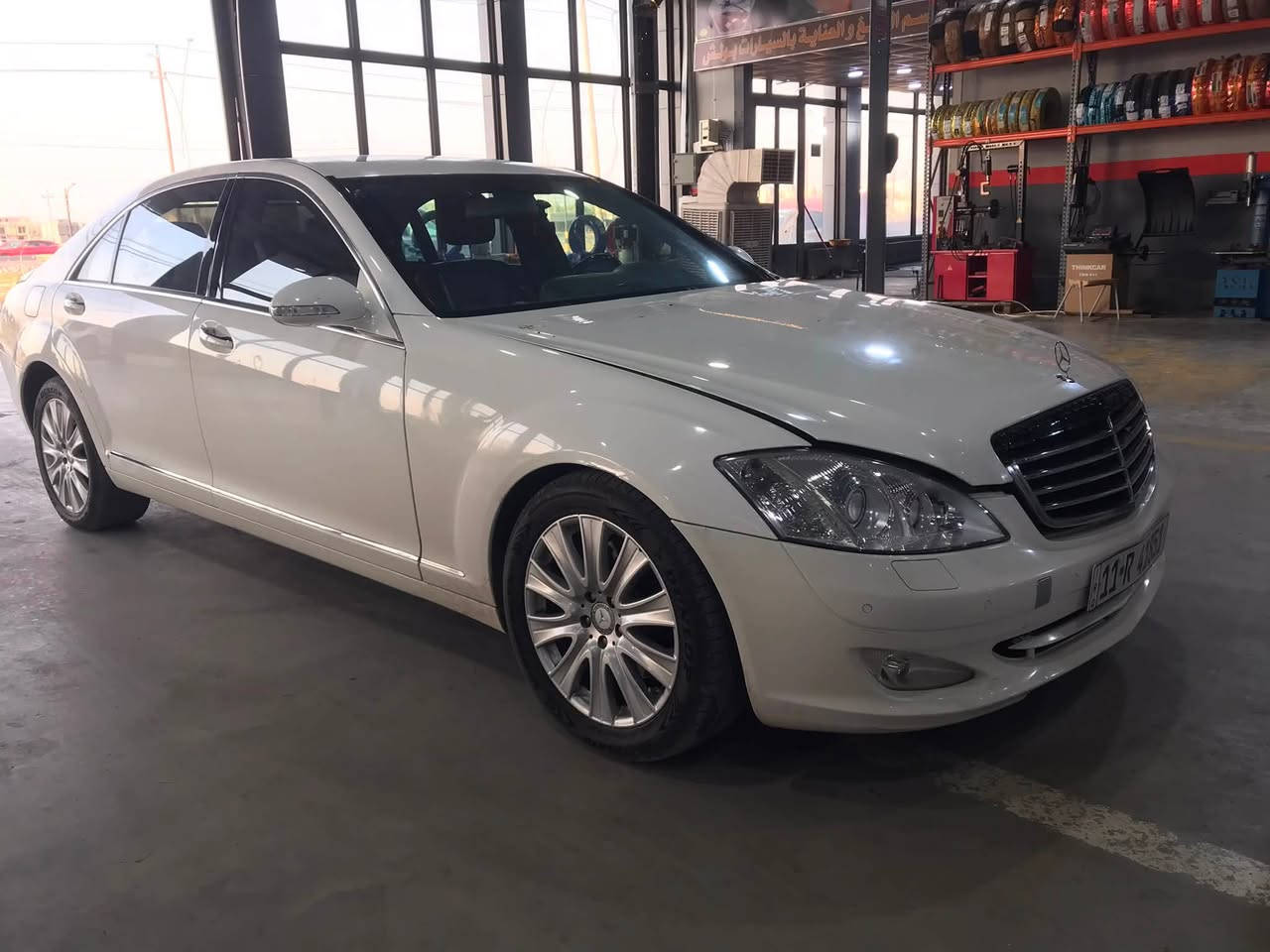 لعشاق الفخامة والجديد مرسيدس رئاسي فووول مواصفات مرسيدس S550 وارد الماني  موديل 2006جديد  
باب طويل لارج
ابواب شفط 
5 بردات
ويل كب عين الشمس
حساسات امامي خلفي 
نظام صوت هارمن كاردن
فتحة سقف
داخل جلد 
كشنات تدفئة وتبريد ومساج وخزن VIP
بردة خلفية كهرباء
مرس قلابة وشفط

صندوك شفط
مكينه 8 سلندر
مكان السياره واسط الكوت للاستفسار 
***********
