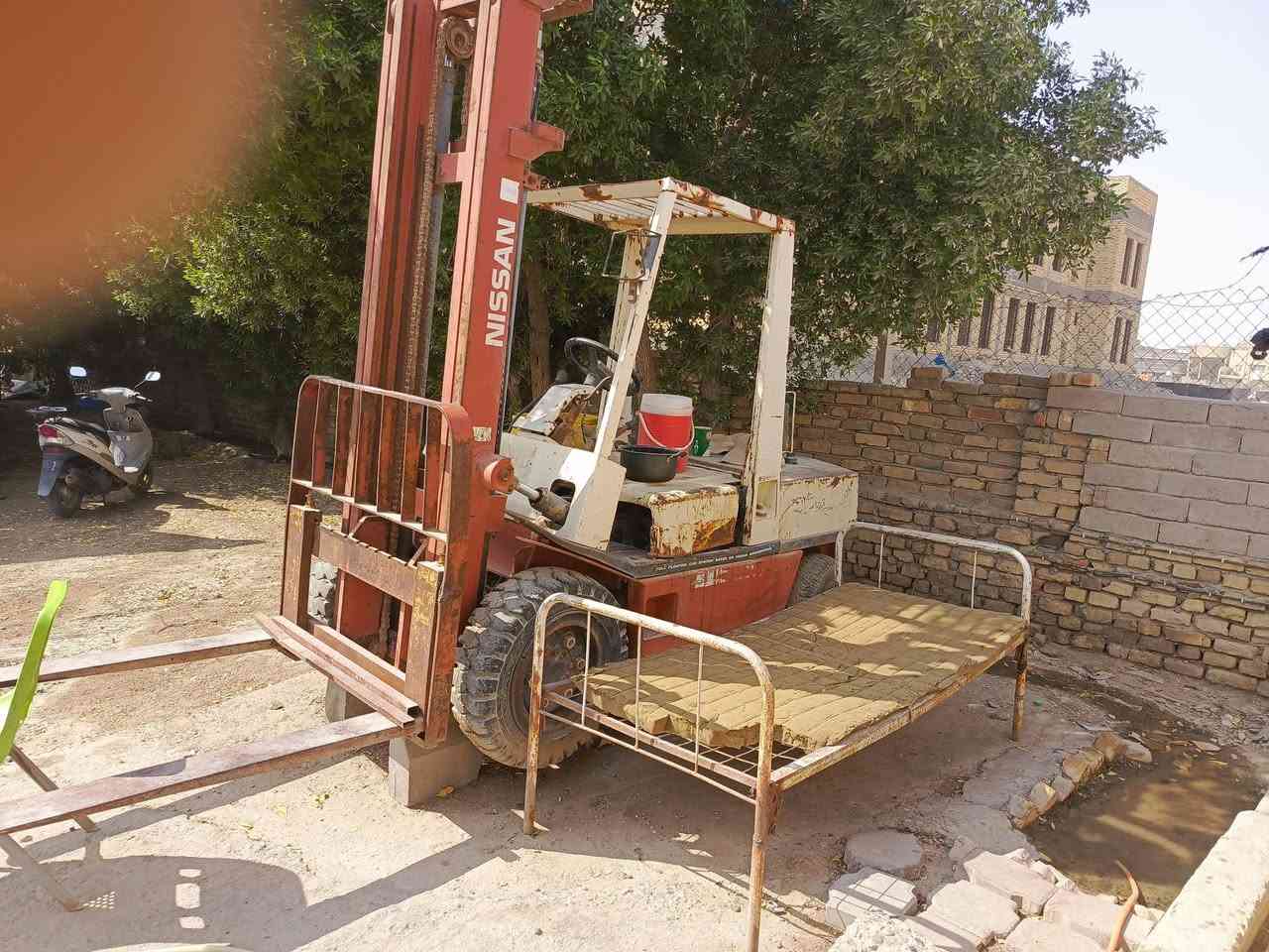 رافعه شوكيه للبيع مكان الناصريه مرقم جاهز رقم الماني ***********
