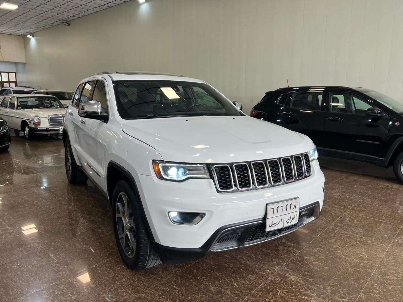 JEEP GRAND CHEROKEE LIMITED 

موديل: 2019
وارد: امريكي
رؤيشتن: 86,000مايل
نرخ: 20,000$
مؤبايل📞: ***********
***********
ناونيشان:هةولير _معرض هاشم للسيارات 
شةقامي ١٠٠م بةرامبةر دائيرةي گمرگ سيارات

‏HASHM_FOR_CARS___هاشم للسيارات 

موديل: 2019
وارد: امريكي
ماشي: 86,000مايل
السعر: 20,000$
تلفون📞: ***********
***********
العنوان:اربيل _معرض هاشم للسيارات 
شارع ١٠٠م مقابل دائرة كمرك سيارات 

‏HASHM_FOR_CARS___هاشم للسيارات
