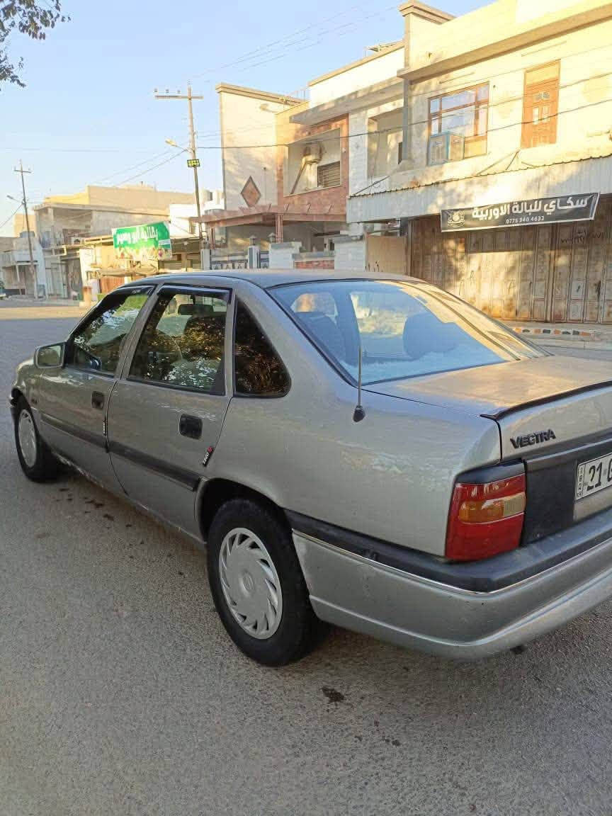 للبيع
اوبل فيكترا وضع شركه لون رصاصي ميتاليك حجم 20 
موديل 1993 سياره بدون صبغ قطعه وحده فقط بلاديه 
جمات كهرباء داخل صاج داخل وضع شركه دوشما جديده 
فقط الهلال الخلفي تصليح باتري جديد محرك كير شرط كهربائيات كلها وضع شركه رقم شيمالي سليمانيه وبطاقة بانزين بشرط الوكالة وتحويل صدر امامي وخلفي بشرط 
سياره مكفوله من اي خياس عنوان السياره في كركوك 
السعر بيع سريع ومستعجل 29 بيها مجال بسيط رقم الهاتف ***********وشايف خير الي ياخذها
