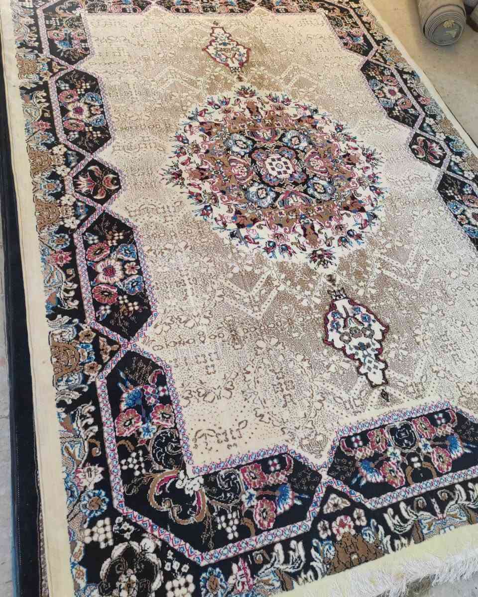 كل فخامة السجاد العالمي بصورتها الحقيقية.. صارت بـموبايلك! 👑📱

لأن بيتك يستحق الأجمل والدفء الحقيقي في الشتاء، شركة فري زون (Free Zone) اختصرت عليك الوقت والتعب ووفرت لك أكبر صالة عرض سجاد داخل تطبيق واحد! ❄️🏡

🎁 عرض خاص وحصري:
حمّل التطبيق الآن واحصل على خصم 10% على طلبك الأول، بالإضافة إلى عروض وتخفيضات حصرية لا تظهر إلا داخل التطبيق! ⏳

👇 نزل تطبيق فري زون الآن من هنا:
onelink.to

🚚 خدمة التوصيل السريع متوفرة لجميع أرجاء ومحافظات العراق! (توصلك السجادة لحد باب بيتك وتفحصها بنفسك قبل الدفع).

📞 للاستفسار أو الطلب المباشر:

تواصل  #فري_زون #توصيل_سريع_لباب_بيتك🏘🚕 معنا عبر الأرقام التالية:

📞 ***********

📞 ***********

📞 ***********

💬 أو راسلنا عبر رسائل الصفحة 💌

نص مكتوب في الصور:
- Free ZONE
- دفء الشتاء الحقيقي
- بلمسة "المنطقة الحرة"!
- عروض حصرية لفترة
- محدودة على أفخم
- السجاد قبل الشتاء.
