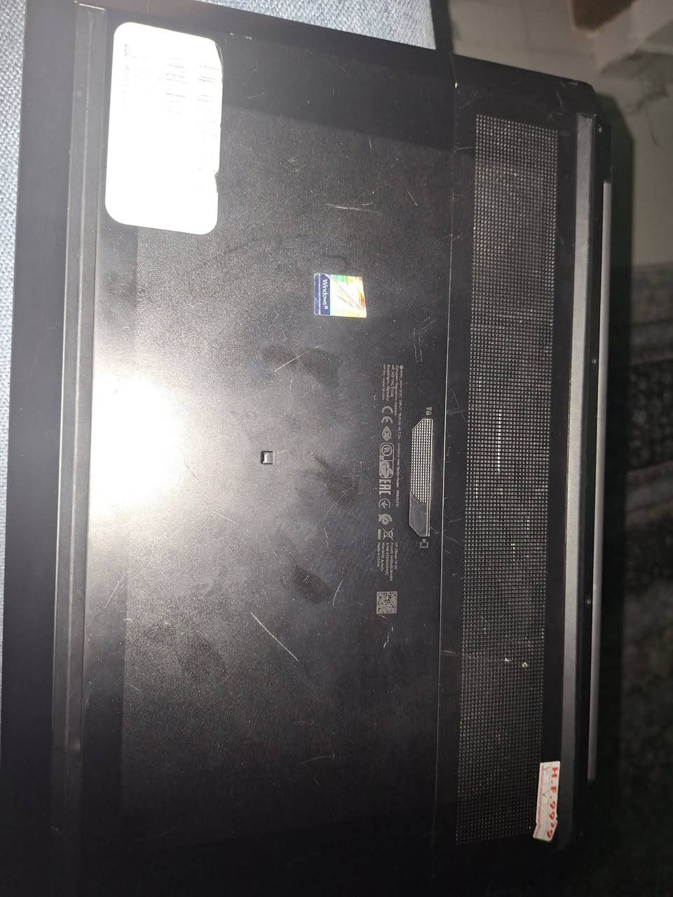 سلام عليكم لابتوب hp zbook 15 g5
نظافة 80% شاشة 15.6 إنش

فئة Workstation احترافية

Intel Core i7  H جيل الثامن
شاشة fhd

NVIDIA Quadro – 4GB p2000

سعر 400 قفل

تواصل ***********
حقيبة +شاحنة الاصلية
