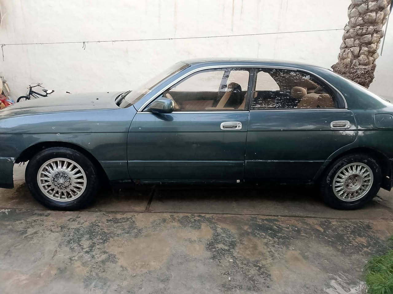السلام عليكم
بطه موديل 93 كشرها حلو وكير ومحرك خير من رقمها ديالى للبيع او مراوس للاستفسار الاتصال على ***********
