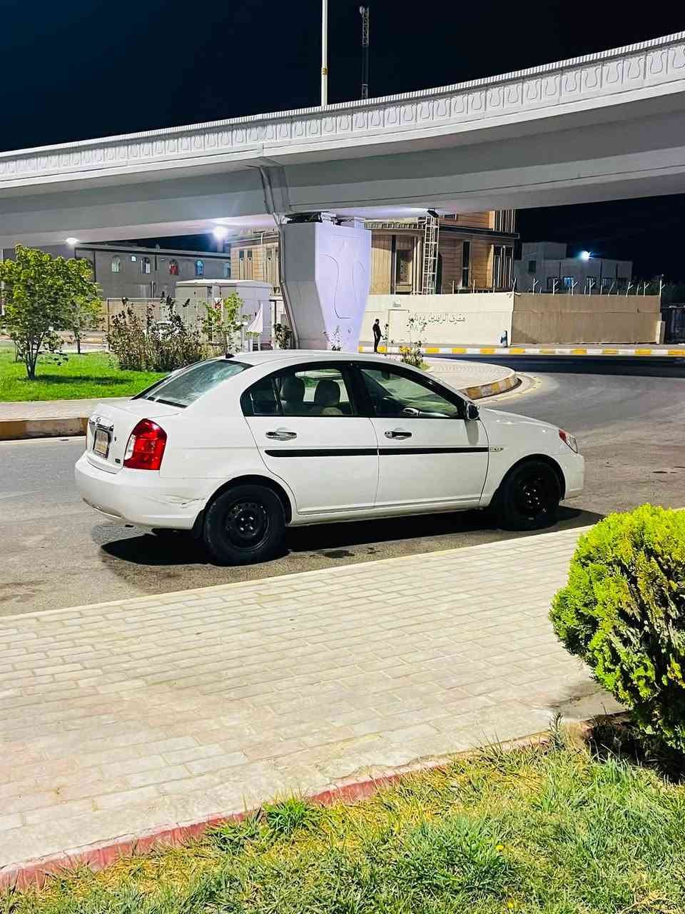 سلام عليكم
اكسنت 2010 

محرك 1400 

تبديل صندوق 

محرك نضيف 

كير نضيف

تخم تاير جديد 

تبريد شغال 

*********** السعر 83$
