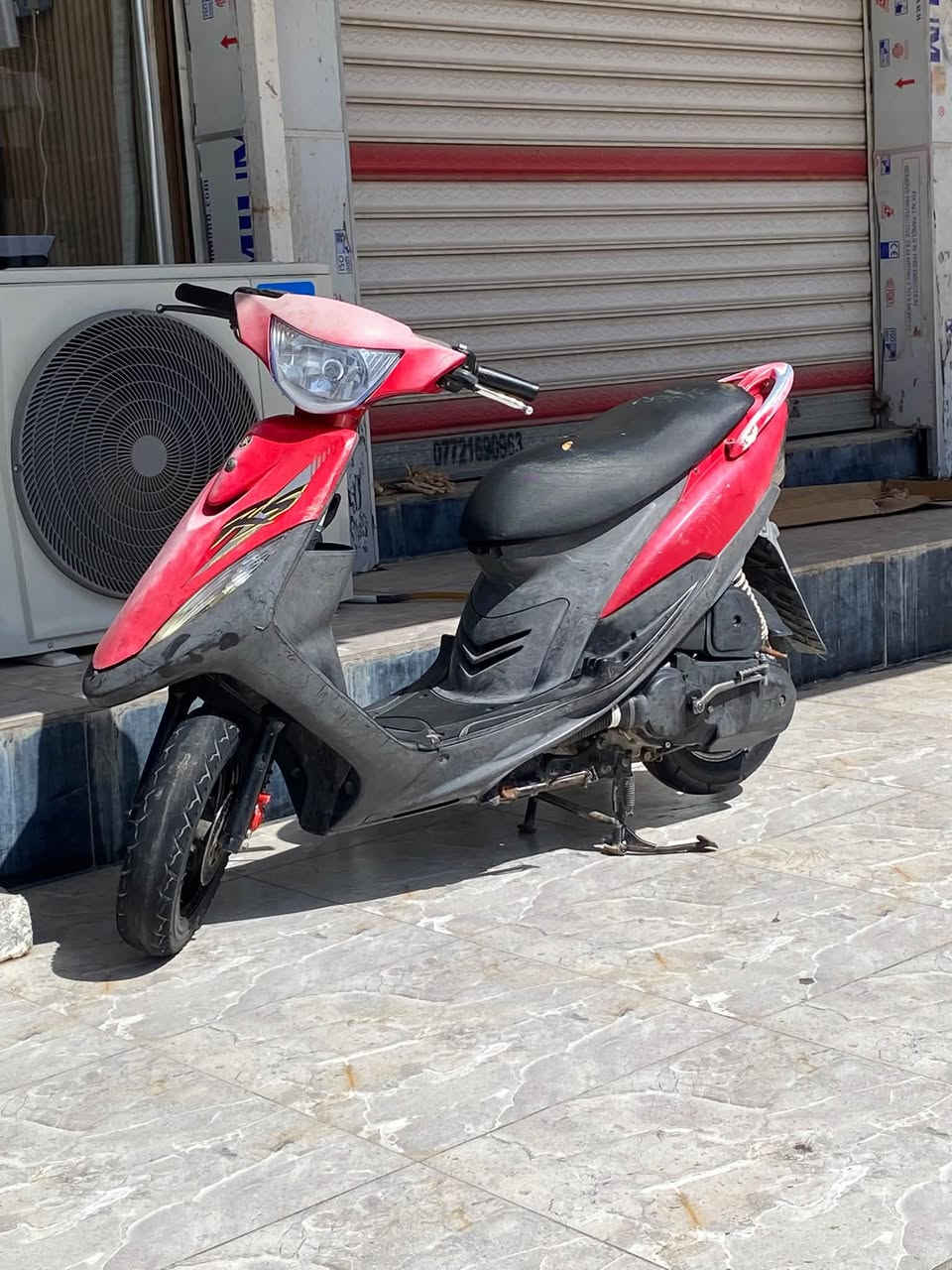 ماكس عدله مال رمبه عمي 
بعدها بملحهاا  المكينه مكفوله من البرغي للبرغي
ما مفتوحه ابد الدراجه 

ميحتاج احجي هاي الدراجه مال جنايه 

الي ميعرف بيهن لا يكسر بسعرها 

الدراجه رايدها ب٨٧٥ وبيها مجال 

مكان ديالى بعقوبه حي المصطفى 

***********
