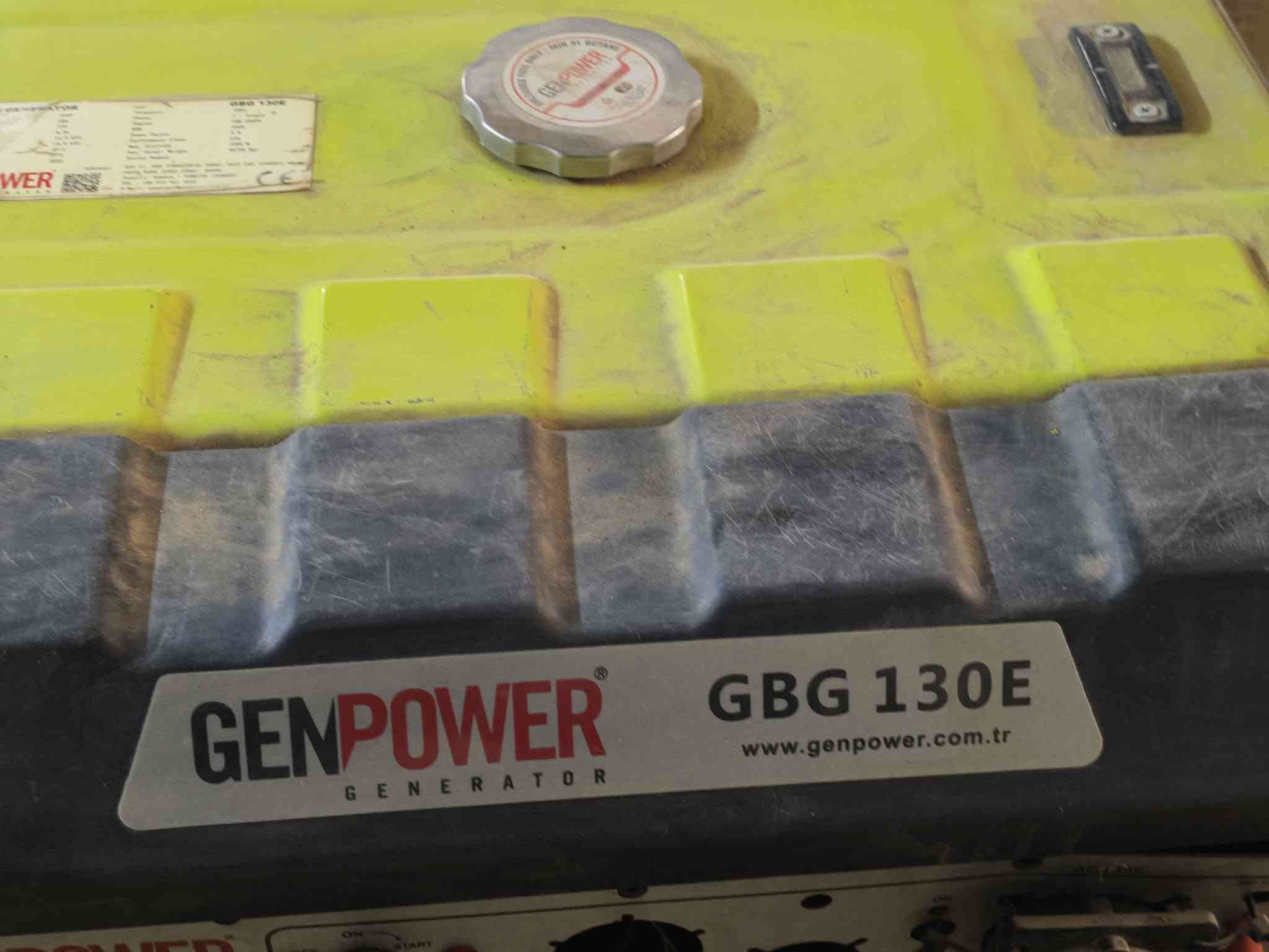 للبيع: مولدة بنزين جين باور (GENPOWER) بقدرة عالية واعتمادية ممتازة! ⚡:
العلامة التجارية: GENPOWER - الطراز GBG 130E.  
القدرة القصوى (Max Power): تصل إلى 13.0 kVA.  
القدرة المستمرة (Rated Power): 11.0 kVA.  
نوع المحرك: محرك بنزين قوي موديل GBE 194FB بقوة (20.0 HP).  
جهد الخرج: 230V / 50Hz (سنجل فيز - Single Phase).  
سعة خزان الوقود: خزان كبير بسعة 27 لتر للعمل لساعات طويلة دون الحاجة لإعادة التعبئة المستمرة.  
سنة الصنع: 2023.  
سهولة الحركة: مزودة بعجلات متينة ومقابض مريحة لسهولة النقل والتحريك.  
🔧 الحالة: بحالة ممتازة وجاهزة للعمل المباشر بدون أي مشاكل.  
💰 السعر المطلوب: [400 الف] (قابل للتفاوض)
📍 الموقع: [بغداد حي العدل شارع الاسواق المركزية]
📞 للتواصل والاستفسار: [***********]

نص مكتوب في الصور:
- مولد جين باور GBG 130E (2023) للبيع
- • طاقة مستمرة: 11.0 كافا
- • طاقة قصوى: 13.0 كافا
- • خزان وقود كبير: 27 لتر
- • تشغيل يدوي (مقبض سحب) سحب) وكهربائي
- • قوي وموثوق لأعمال البناء البناء والطوارئ
- • نظام حماية من مستوى الزيت المنخفض
- • توصيل AC 230V & DC 12V
- للتواصل والاستفسار:
- ***********
- ممتاز - نظيف - جاهز للعمل
- جهد AC: 230V
- تيار AC: 48A
- المحرك: GBE 194FB
- التردد: 50Hz