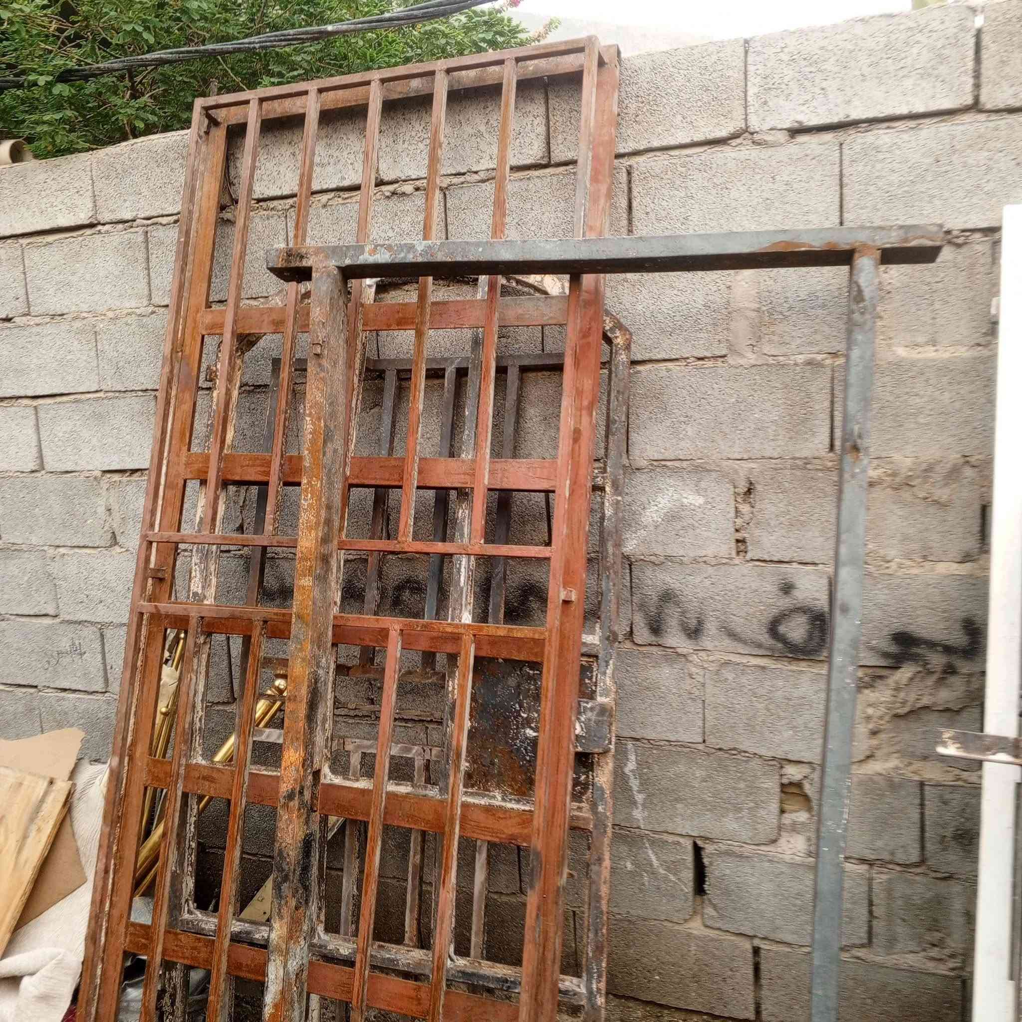 بيبان للبيع
