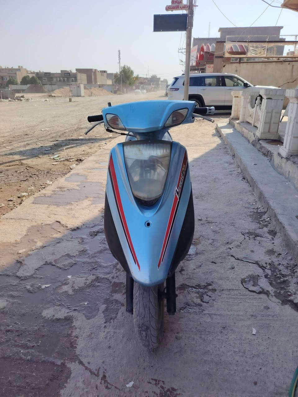 السلام عليكم دراجه بريز للبيع الدراجه يرادلها باتري والصالنصه صعدت الرصيف وطكت تريد تبدلها تريد تلحمها بكيفك مكاني بالصابيات قرب الشعله السعر 250 الشراي علق واني اطبلك خاص ***********
