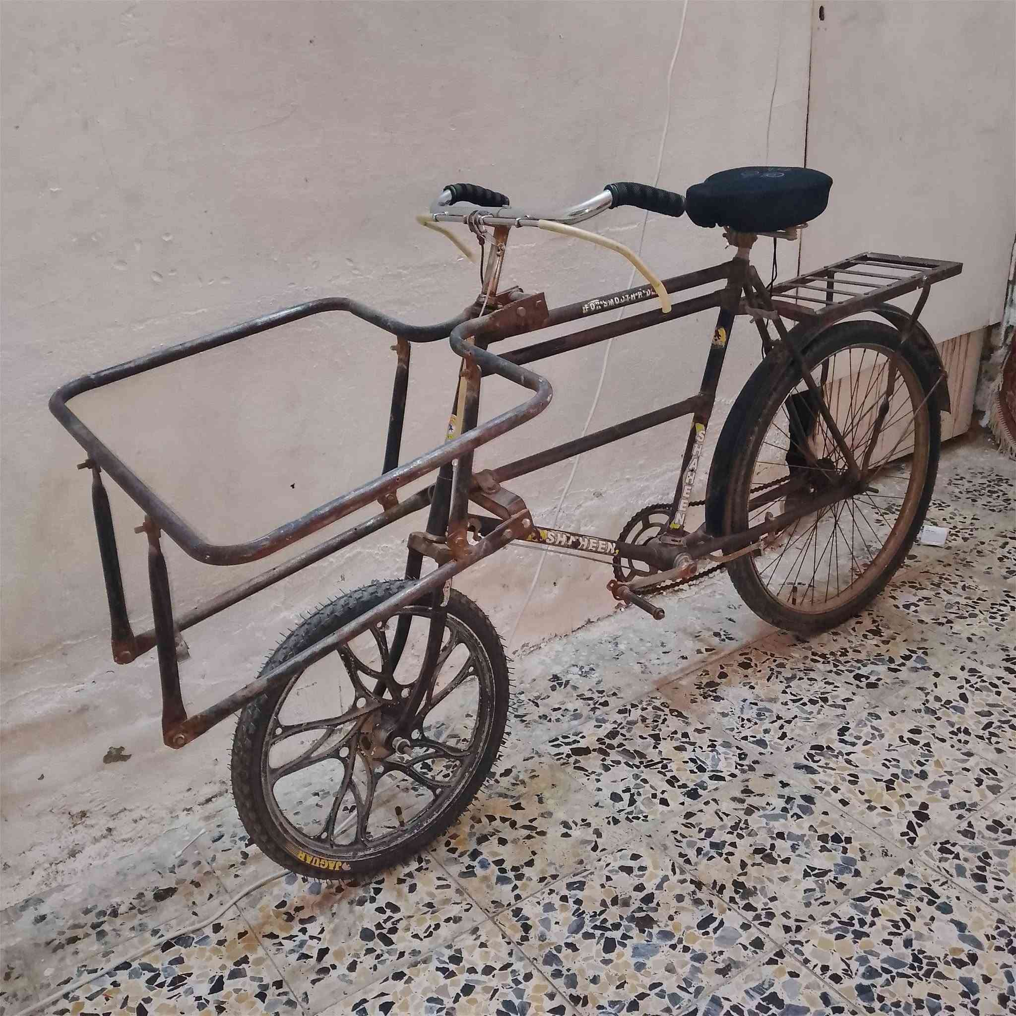 السلام عليكم هيرو انتيكه بي سبير 1960 السعر 100 المكان نجف
***********
