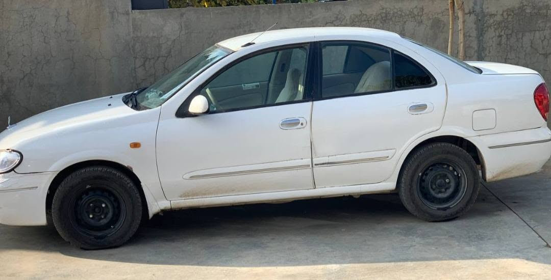 بەناوی خودا نیسان سەنی  یابانی بۆ فرۆشتن گێڕو مەکیە بەشەرت تەبیدی ساردو گەرم ناوزەرد  چوار جام کاربای  چوار تایەی تازەی لە ژێرایە  بڕڕاوەیە مۆدیلی 2006  مەکینەی 16   کارەبای مەزبوتە 38گەڵاو  کەمێک مەعەمەلە ماڵی دۆستە ژمارەی تەلەفون*********** هەڵبجەی شەهید حلبجة, السليمانية
