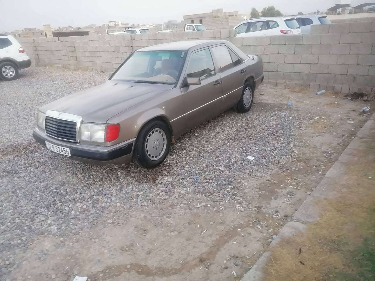 مارسدس دب موديل 88رقم نينوى دولي كير ومحرك اصلي اوتوماتيك باتري جديد طخم تاير جديد لايت زنزن شرط الوكاله والتحويل بيها تبديل قماره سبب التحرير  للمعلومات اكثر اتصل على الرقم *********** مكاني الشرگاط
