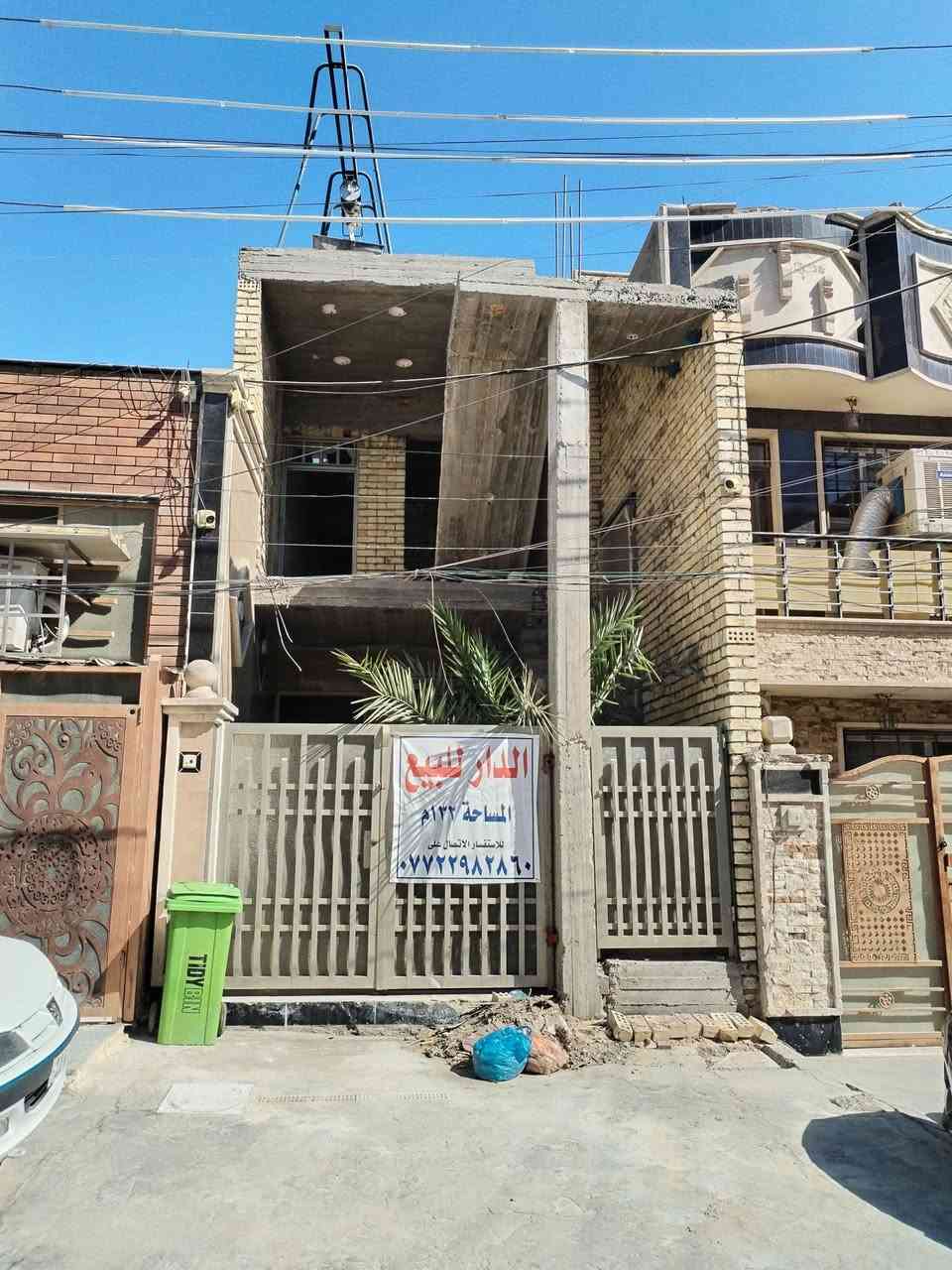 🛑🛑 للبيع موقع مميز 🛑🛑

السلام عليكم دار للبيع مساحة 132م قرب الشارع العام 

🛑 واجهة 4.35 م ونزال 30 م

🛑 الطابق الأرضي كامل بناء حديث 2023 جاهز للسكن 

🛑 الطابق الأول هيكل كامل كما واضح بالصورة

🛑 كل طابق معزول عن الاخر مع إمكانية إضافة طوابق أخرى أيضا معزولة

للاتصال ***********
