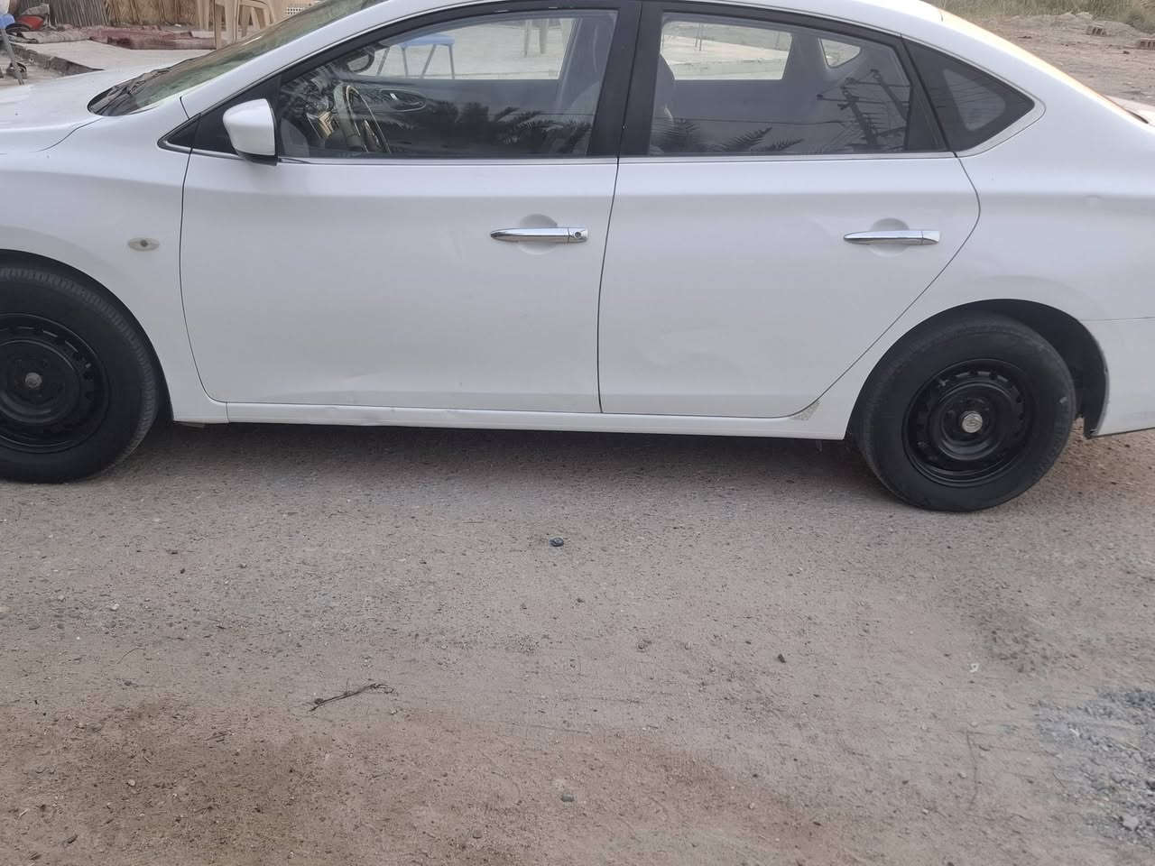 السلام عليكم
سيارة نيسان سنترا خليجي ياباني موديل ٢٠١٦ رقمها حلوه
سيارة بيها بس بنيد فقط طاير مرجعينه بارد سعرها ١١٠ 
***********
